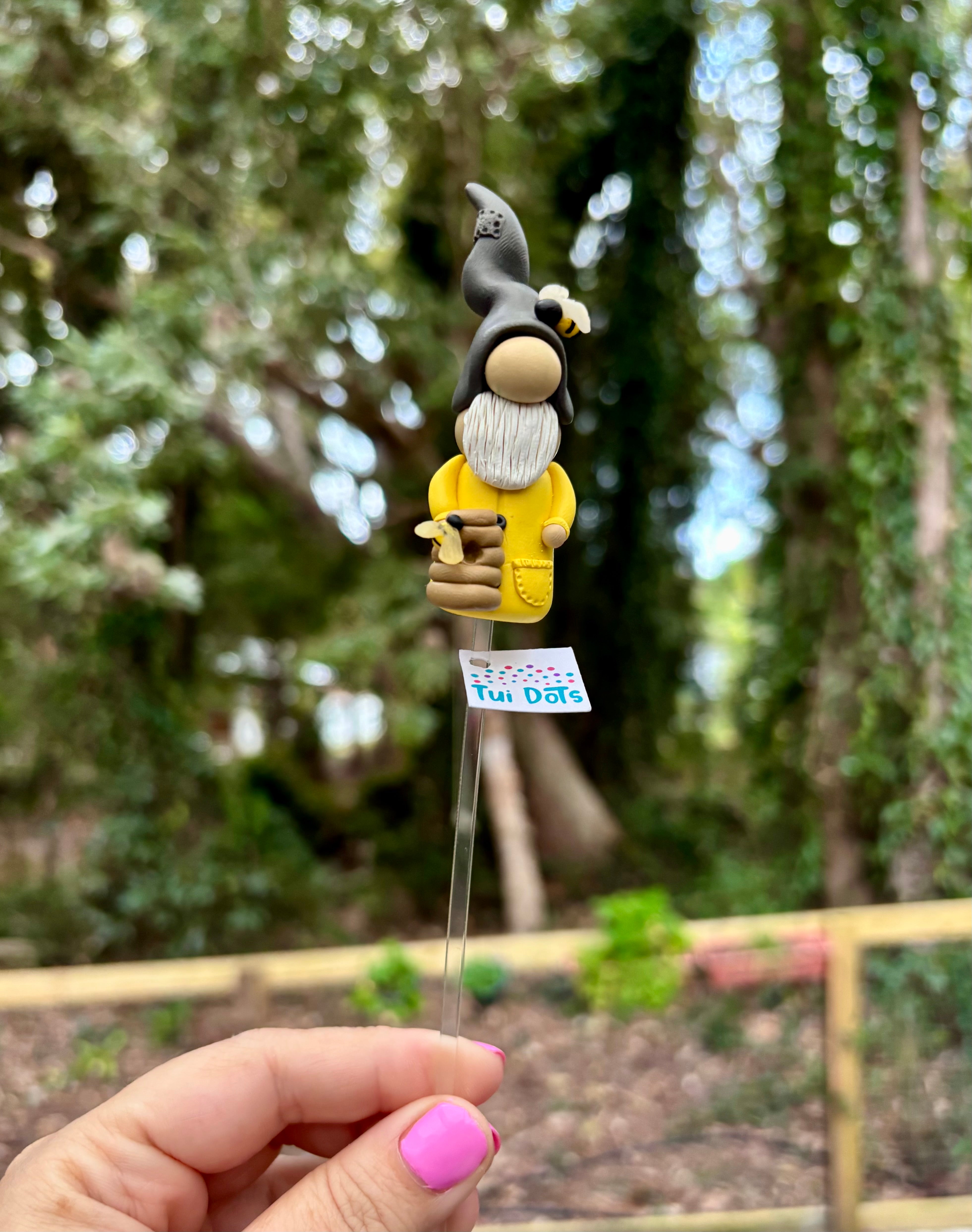 Tiny Gnome - Beekeeper