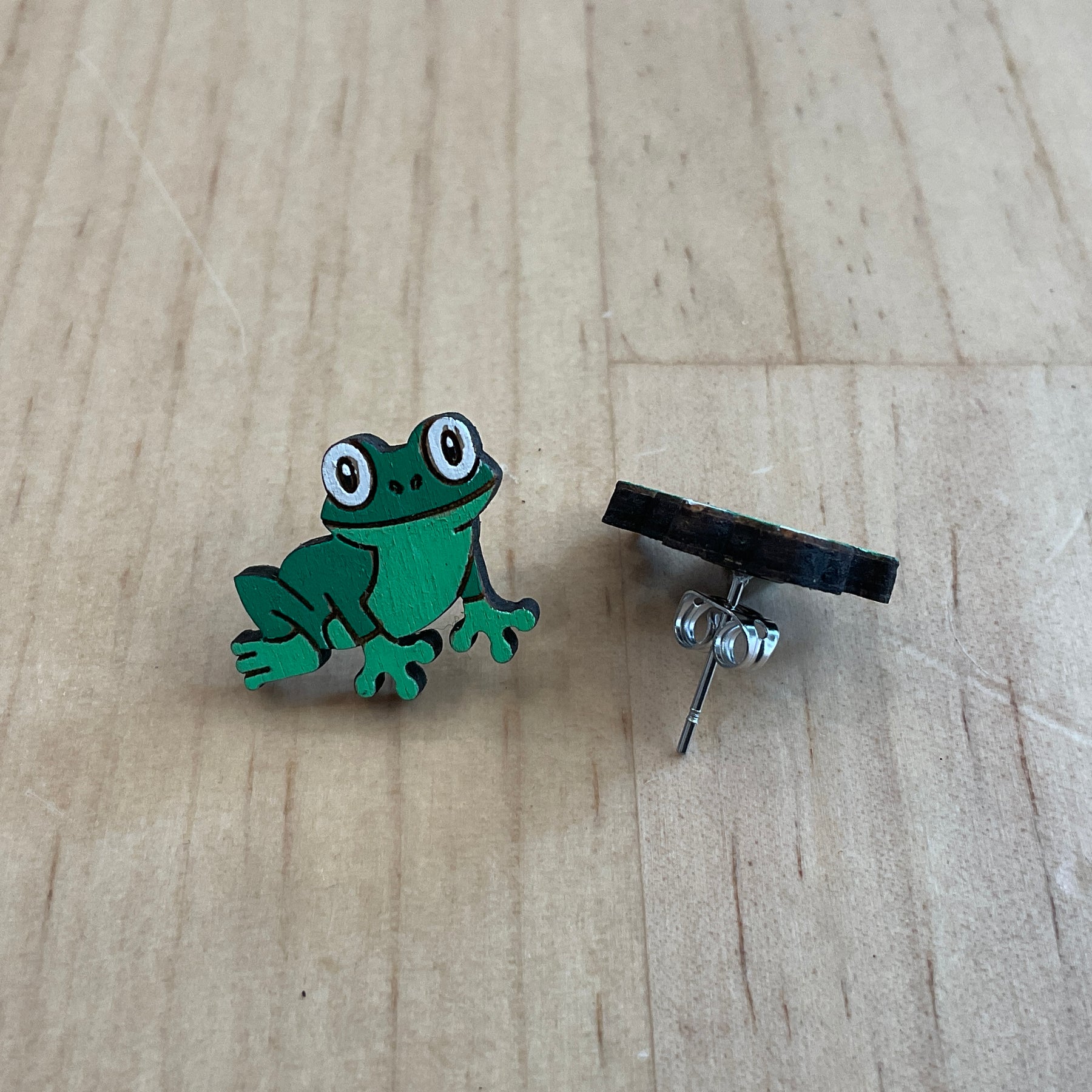 Australian animal studs - Tree frog - hand painted, wooden