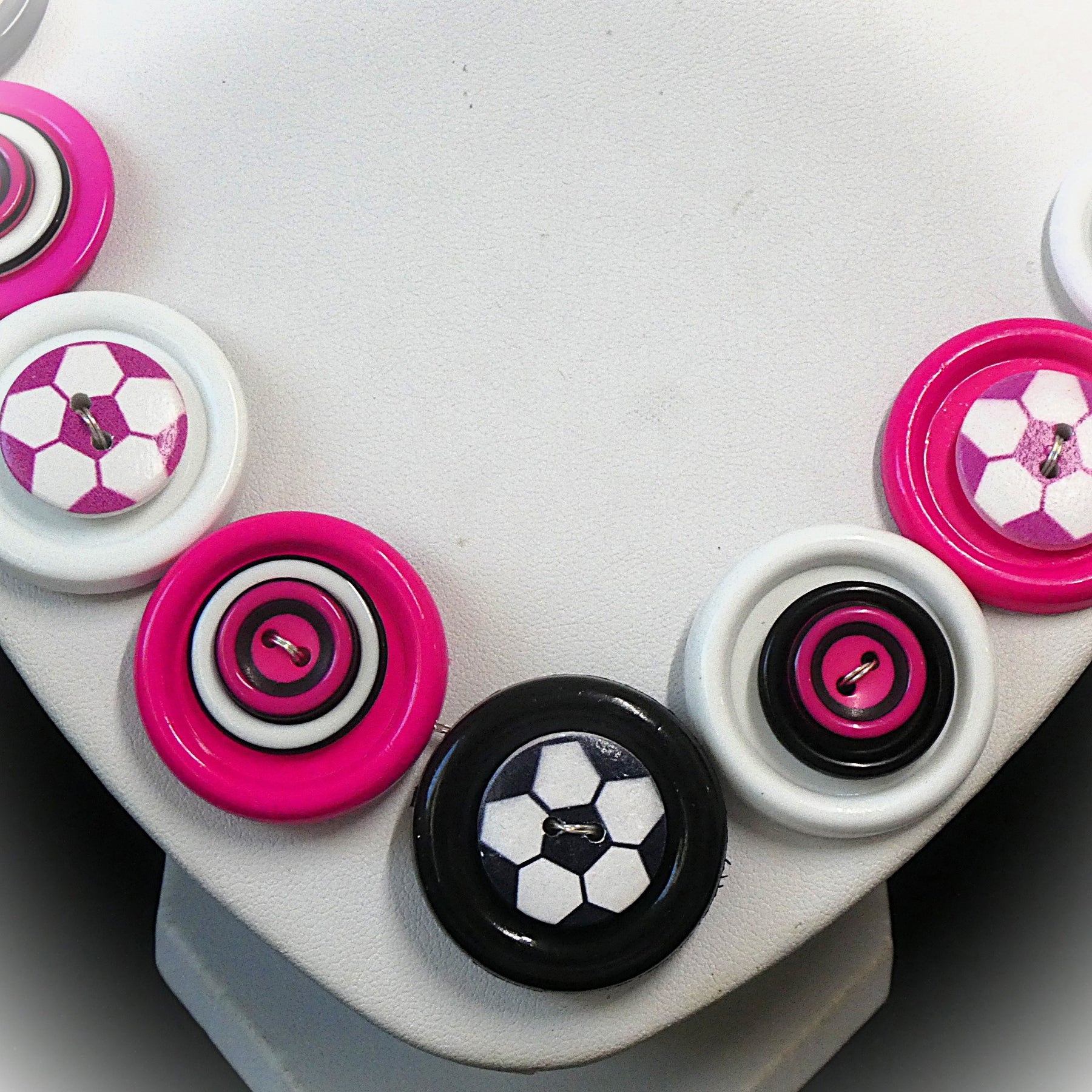 Button necklace - Soccer Fun