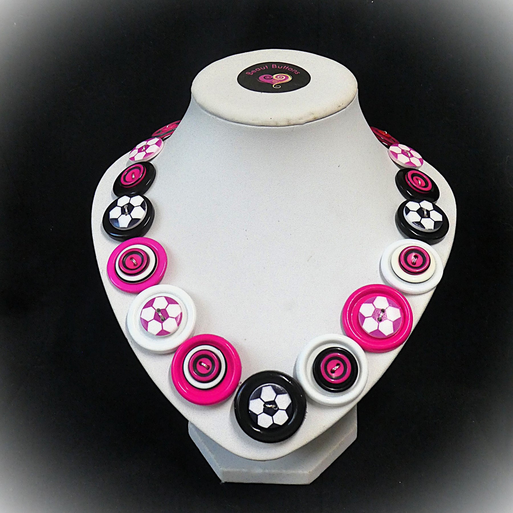 Button necklace - Soccer Fun