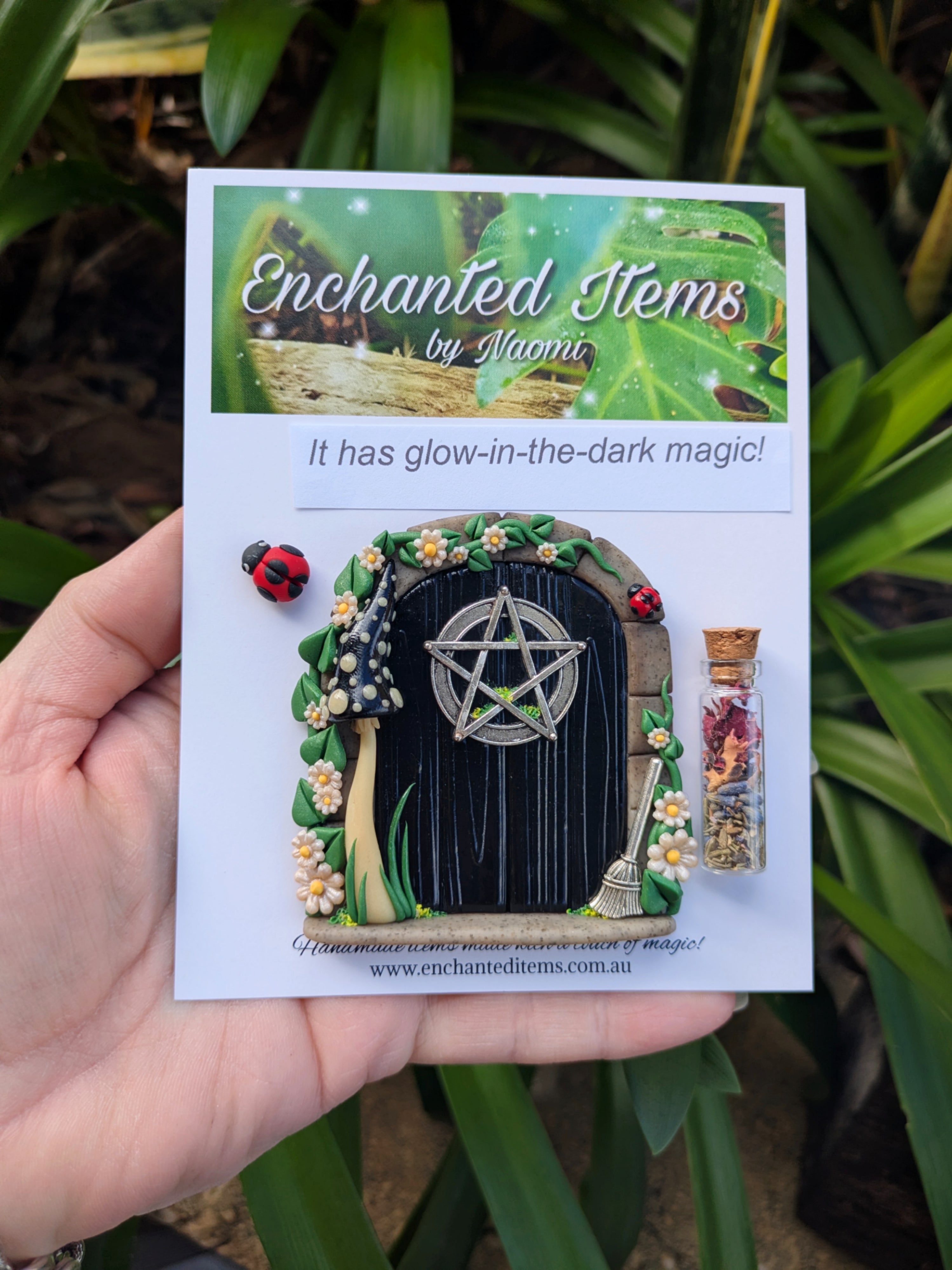 Hand Sculpted Mini Witchy Fairy Door – Available in Multiple Colours 🧙‍♀️