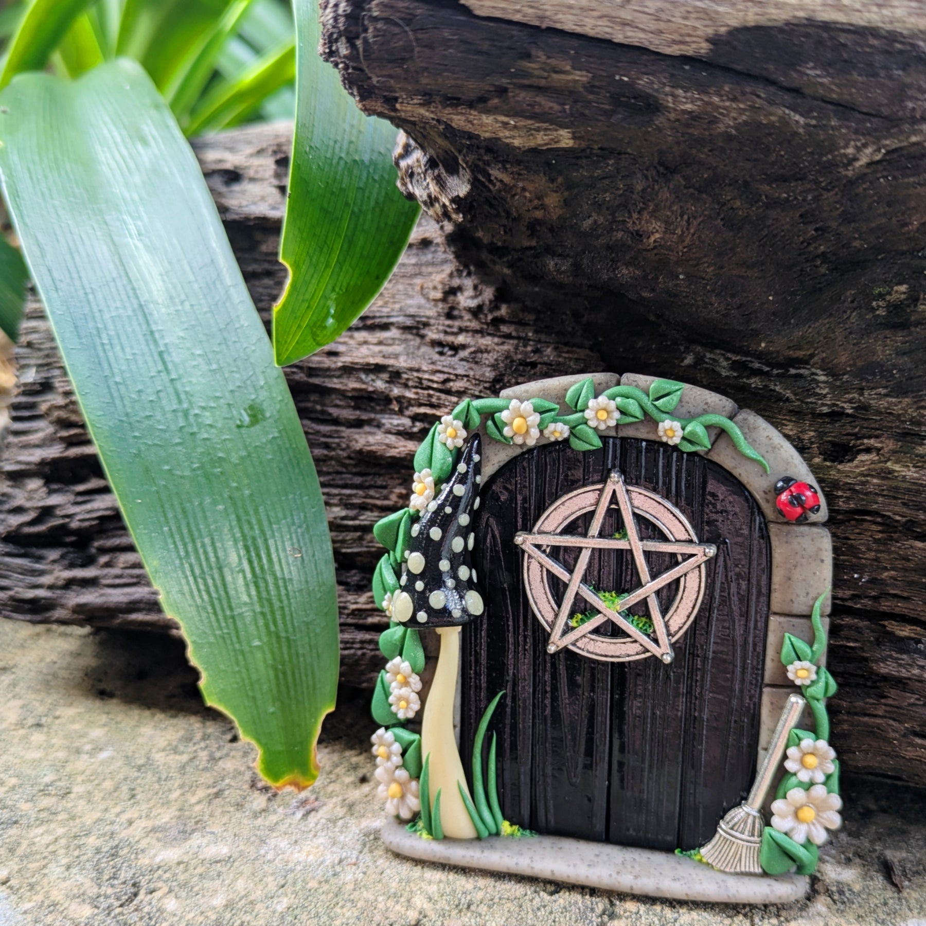 Hand Sculpted Mini Witchy Fairy Door – Available in Multiple Colours 🧙‍♀️