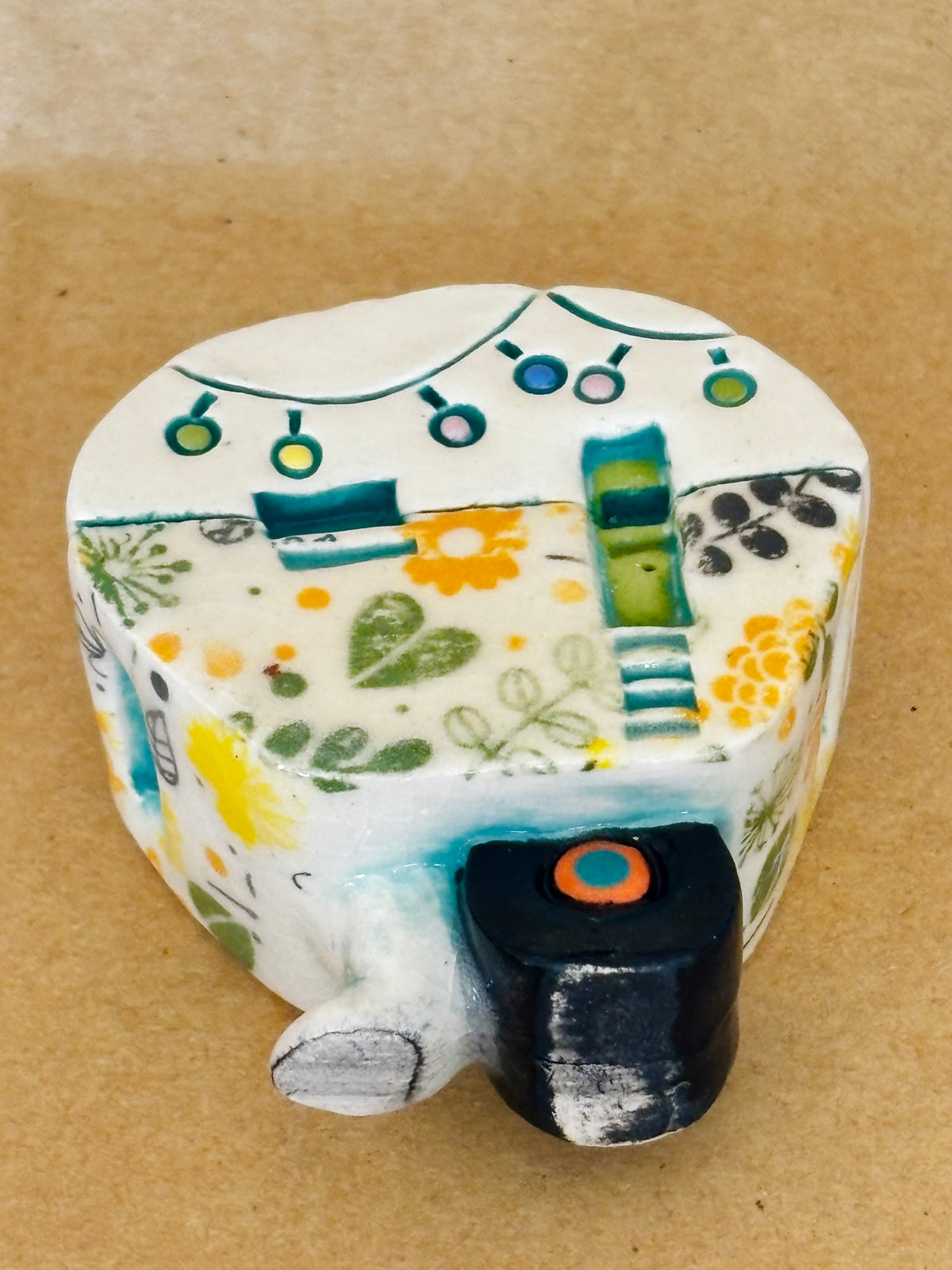 Small Retro Collectable Ceramic Caravan 12