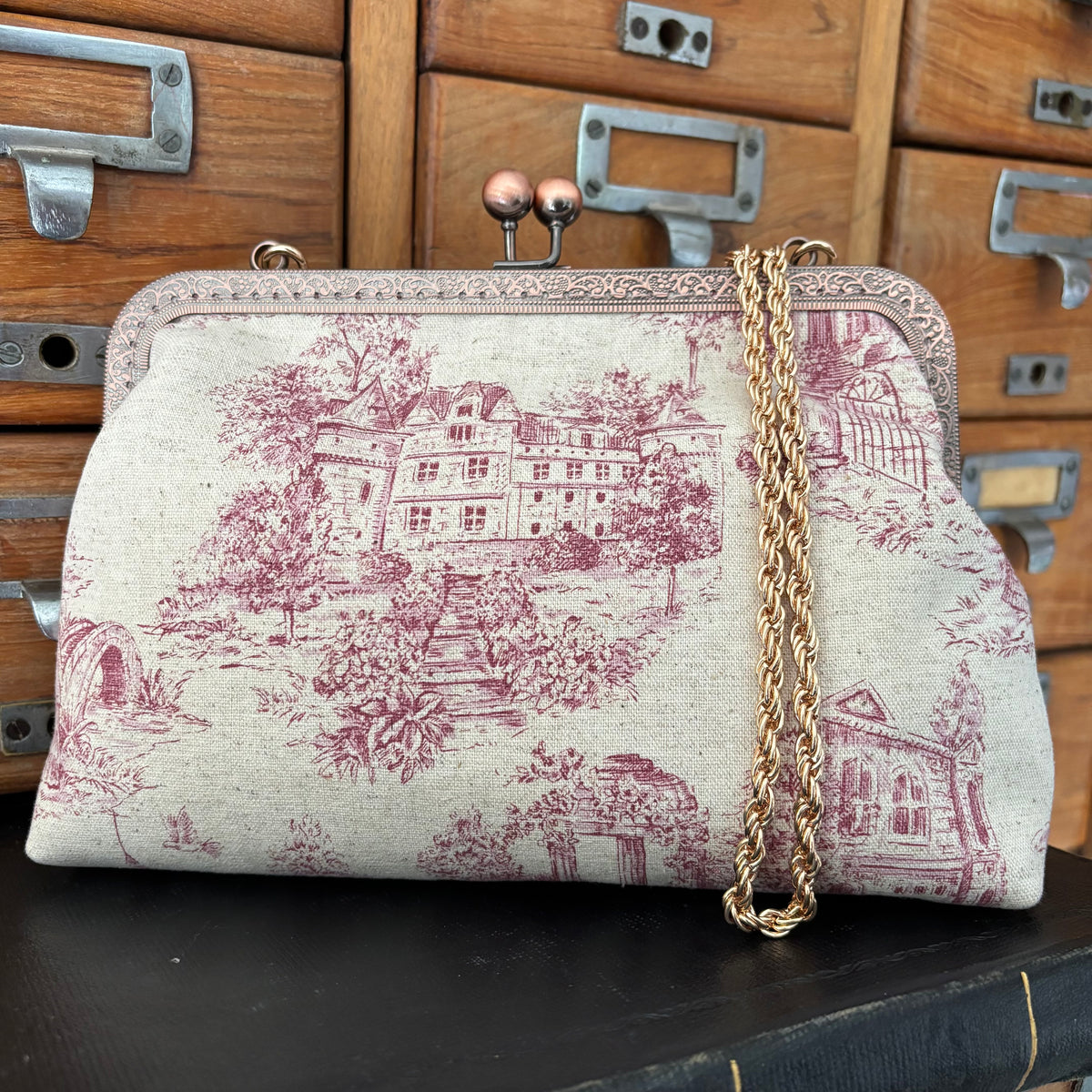 Kiss Lock Handbag - Toile de Jouy