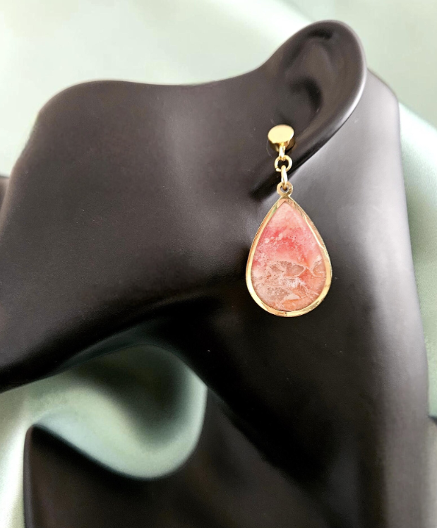 Teardrop Polymer Clay Earrings - Peach and Cream Stone with Dot Stud