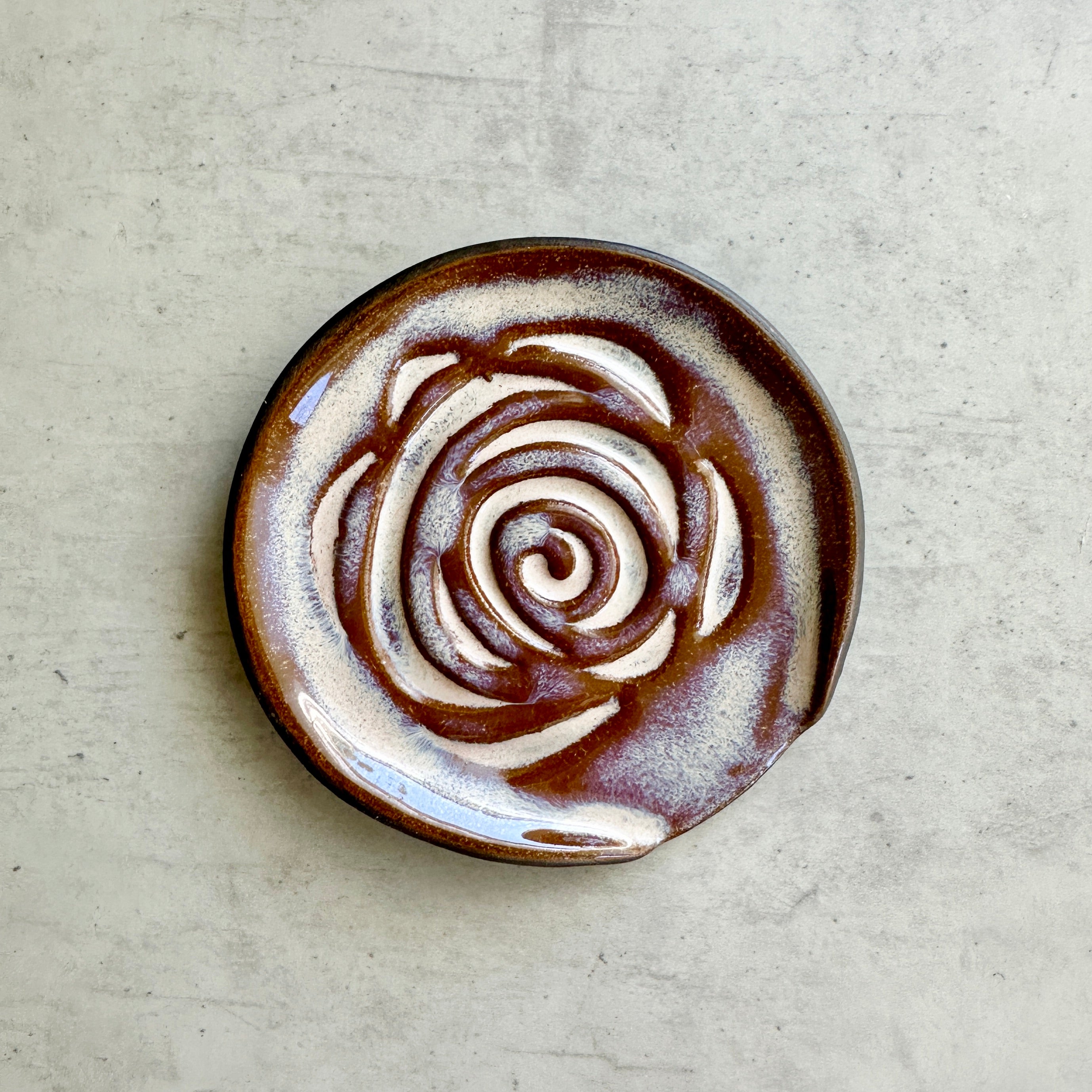 'BEST TEAS' TEASPOON REST I Black Clay