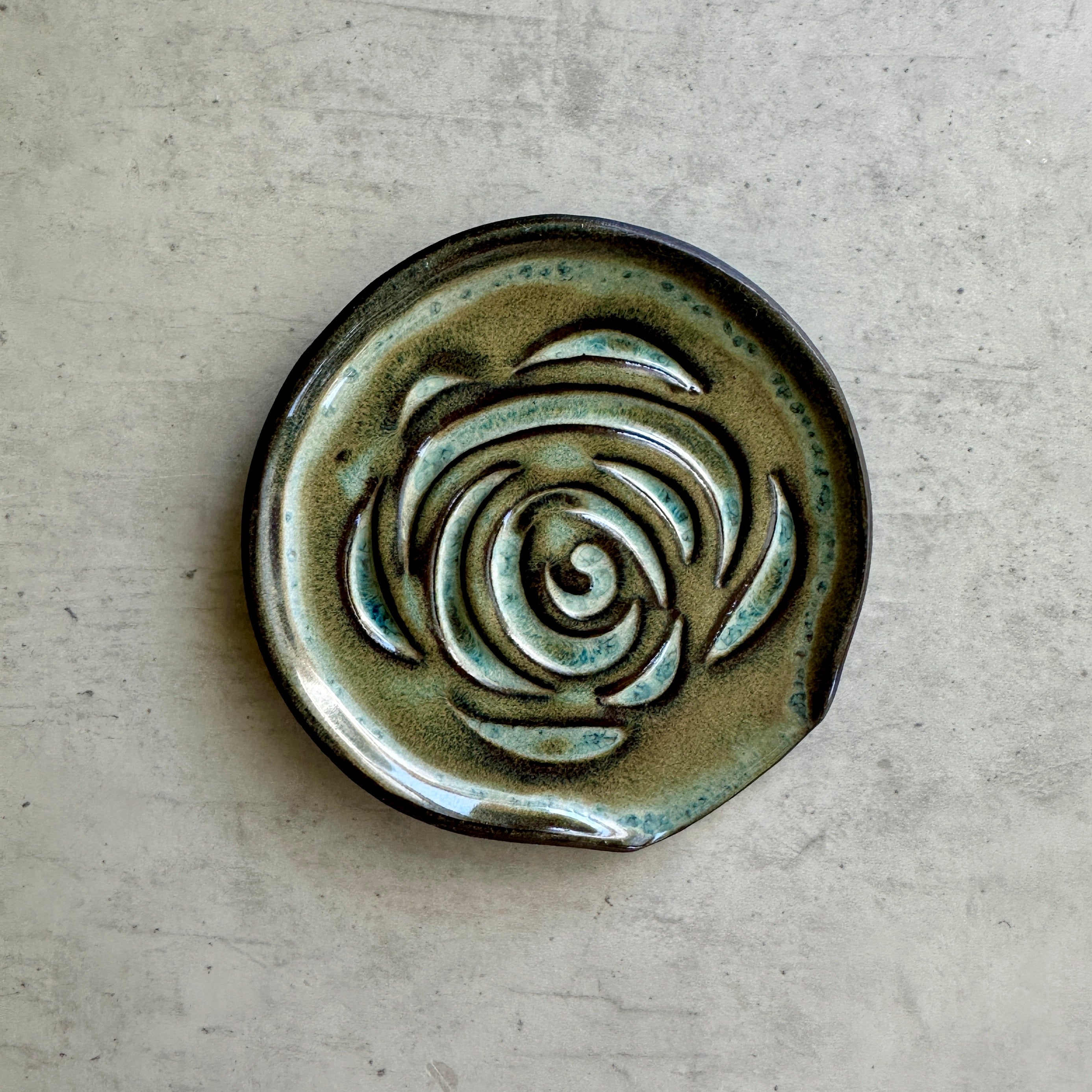 'BEST TEAS' TEASPOON REST I Black Clay
