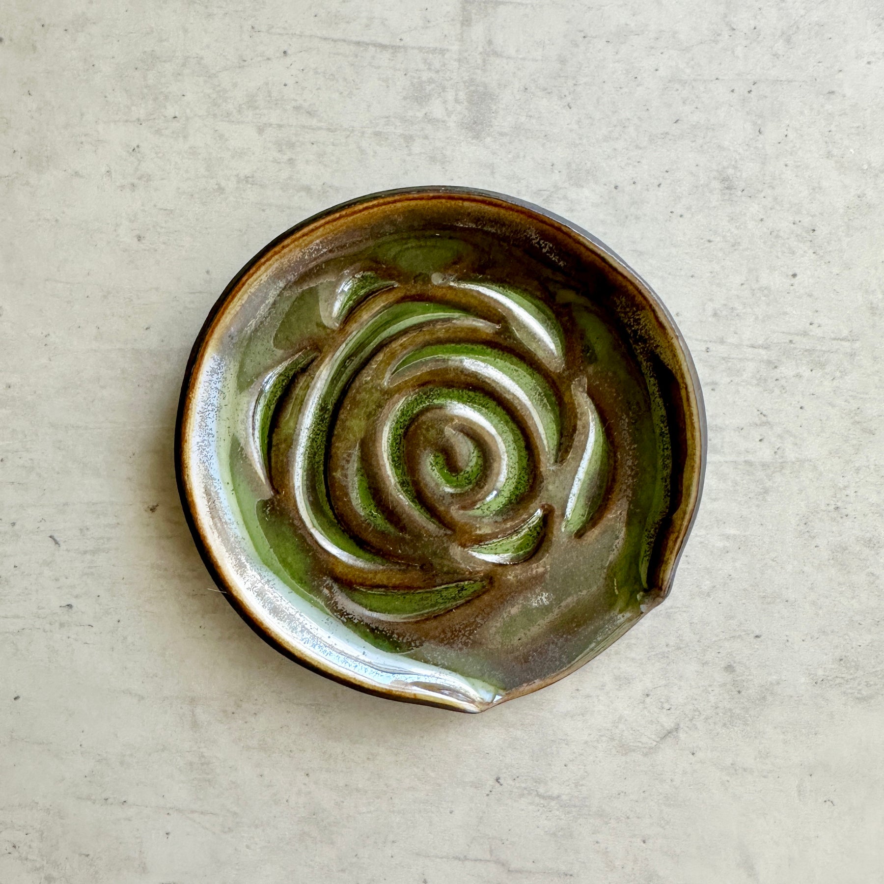 'BEST TEAS' TEASPOON REST I Black Clay