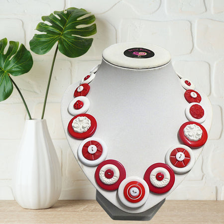 Red and White Button necklace - Red Star
