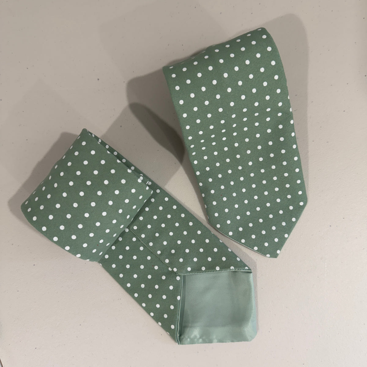Neck Tie - Green Spot
