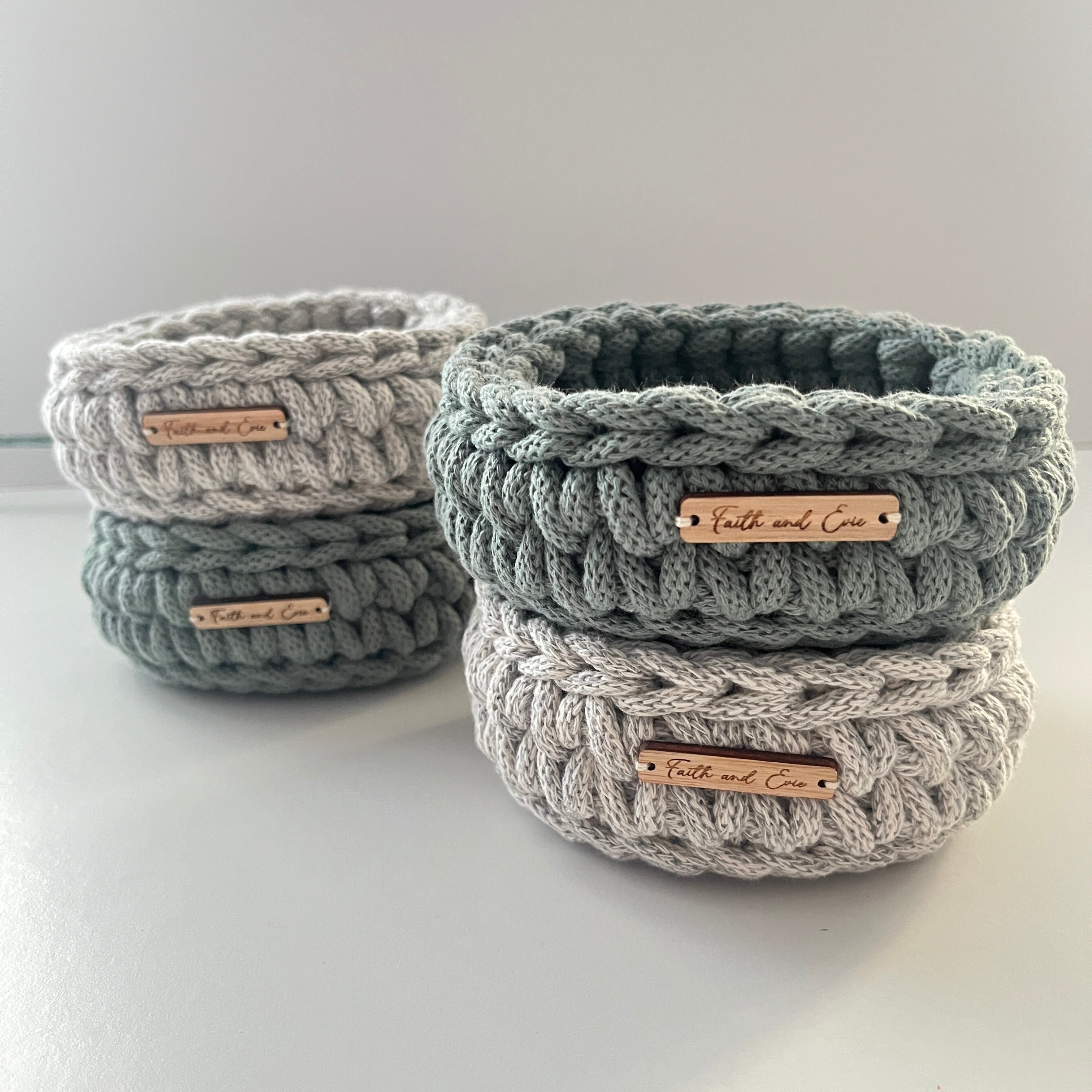 Mini basket - crocheted - colour laurel