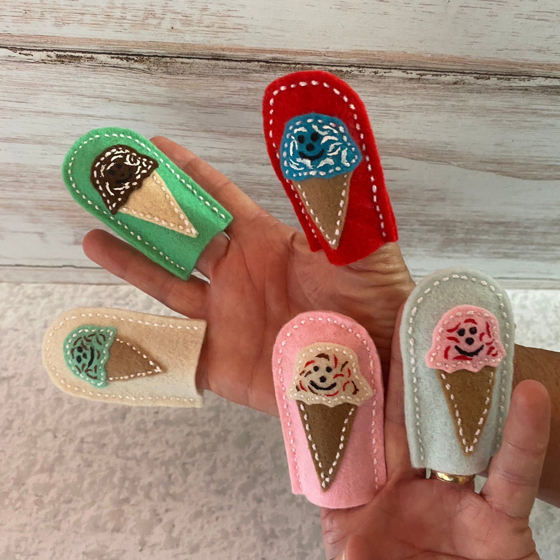 Sweet Treat Finger Puppet Counting Sets