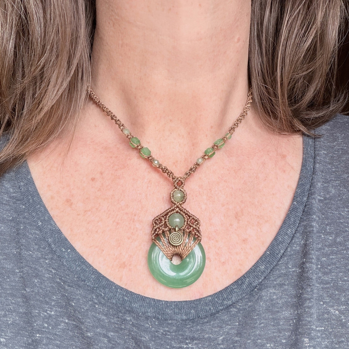 Macrame Pi-stone/Donut Necklace Pendant