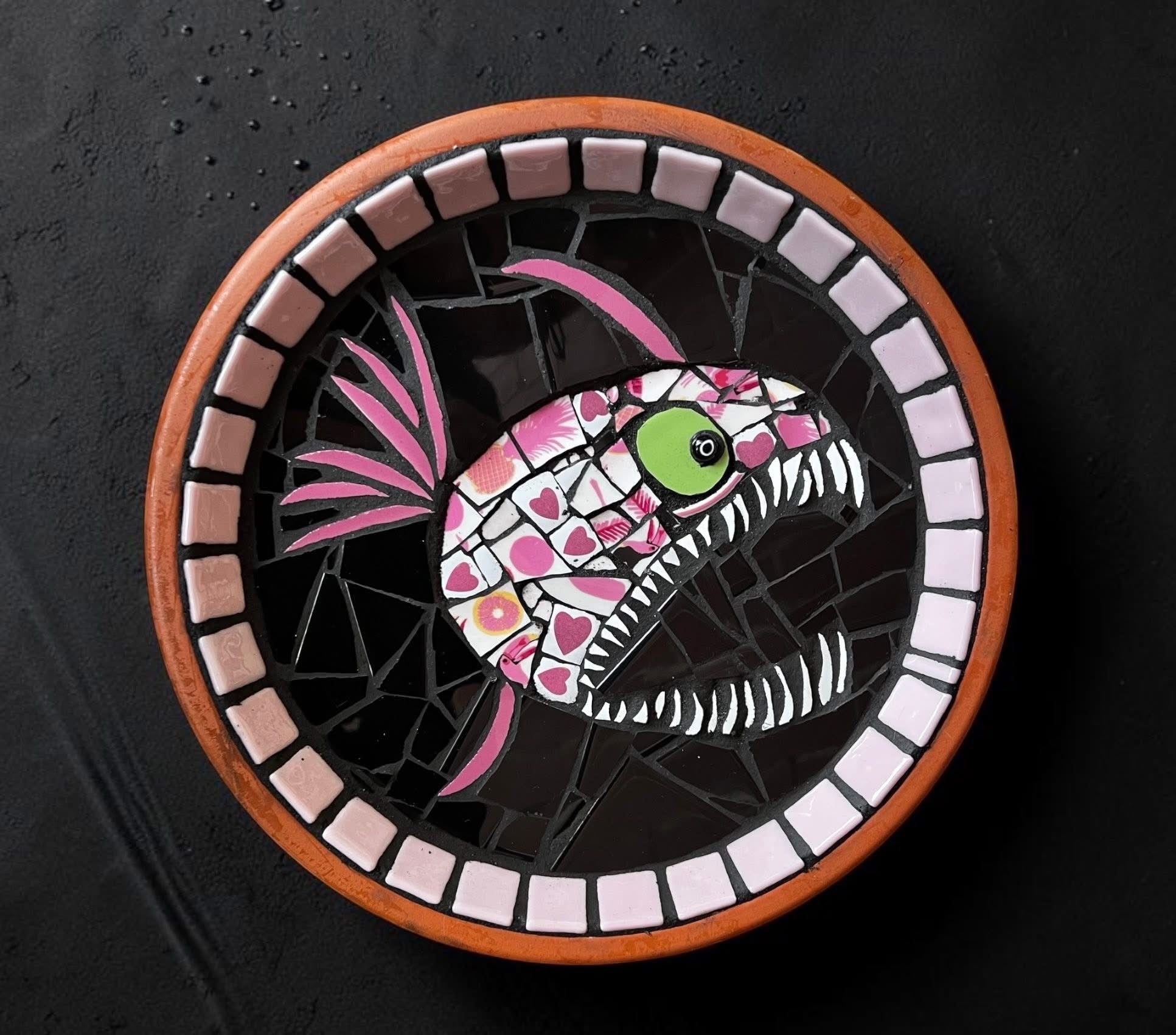 Mosaic Birdbaths ‘ Crazed Fishies ‘.