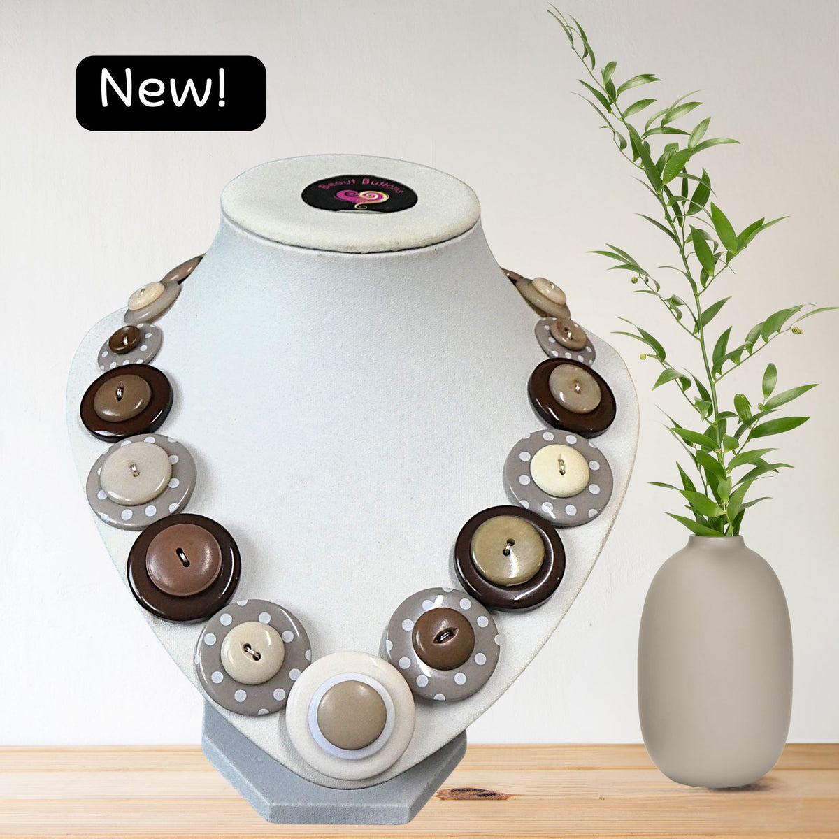 Button necklace - Cafe Latte