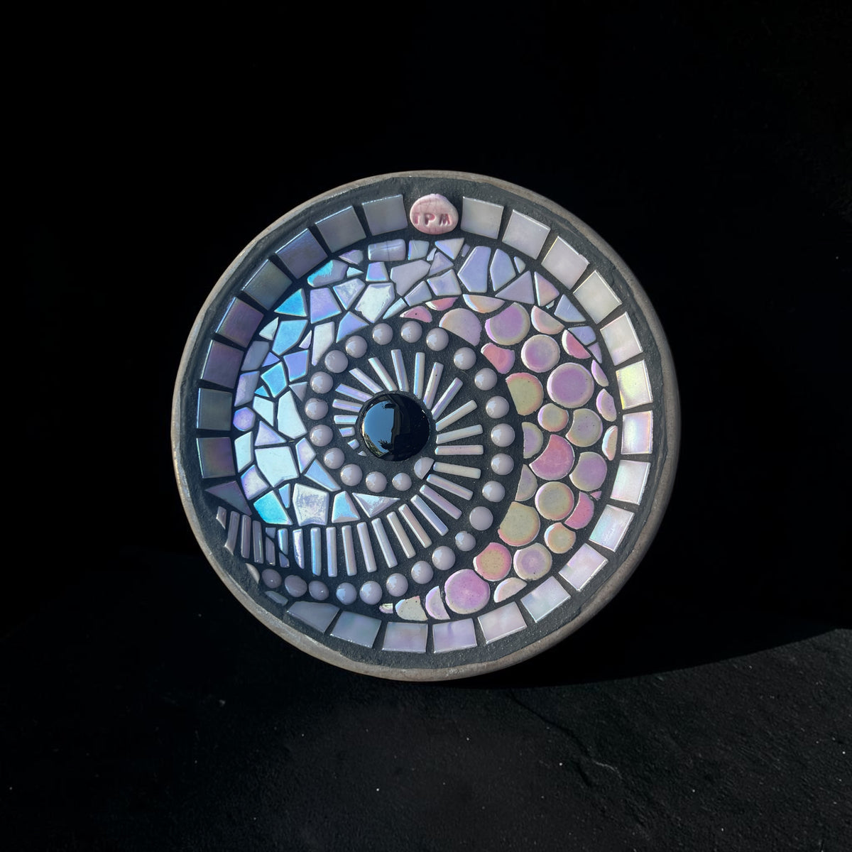 Mosaic Bee Bath. Pink Fern.