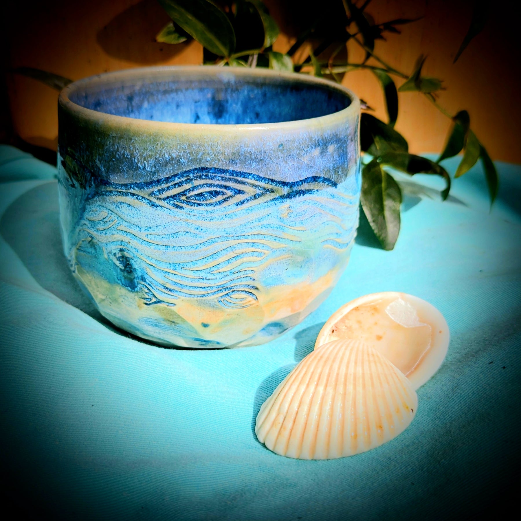 Oceanic cup