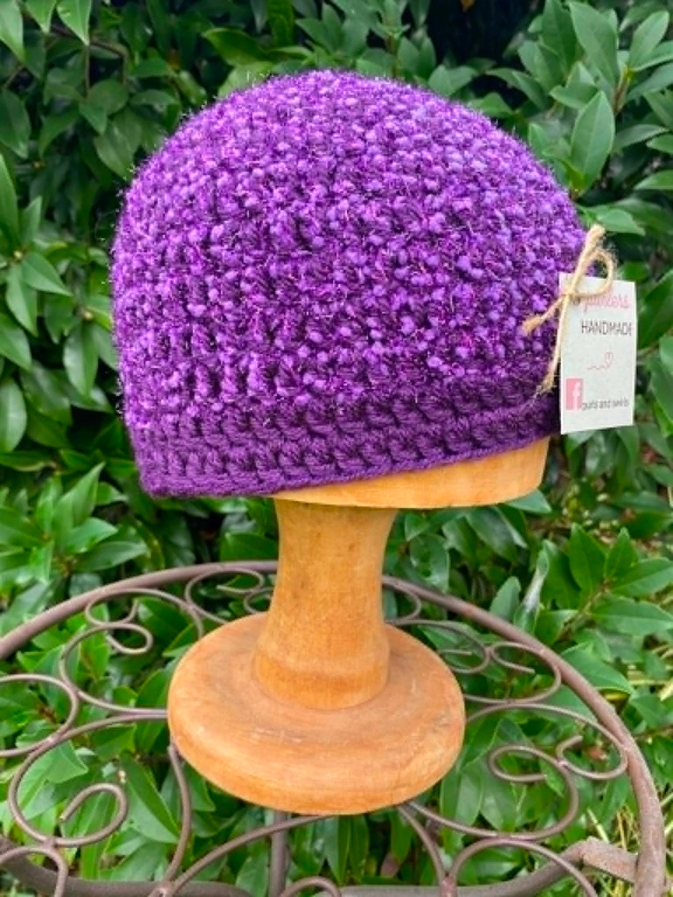 Ladies beanie with pretty sparkle