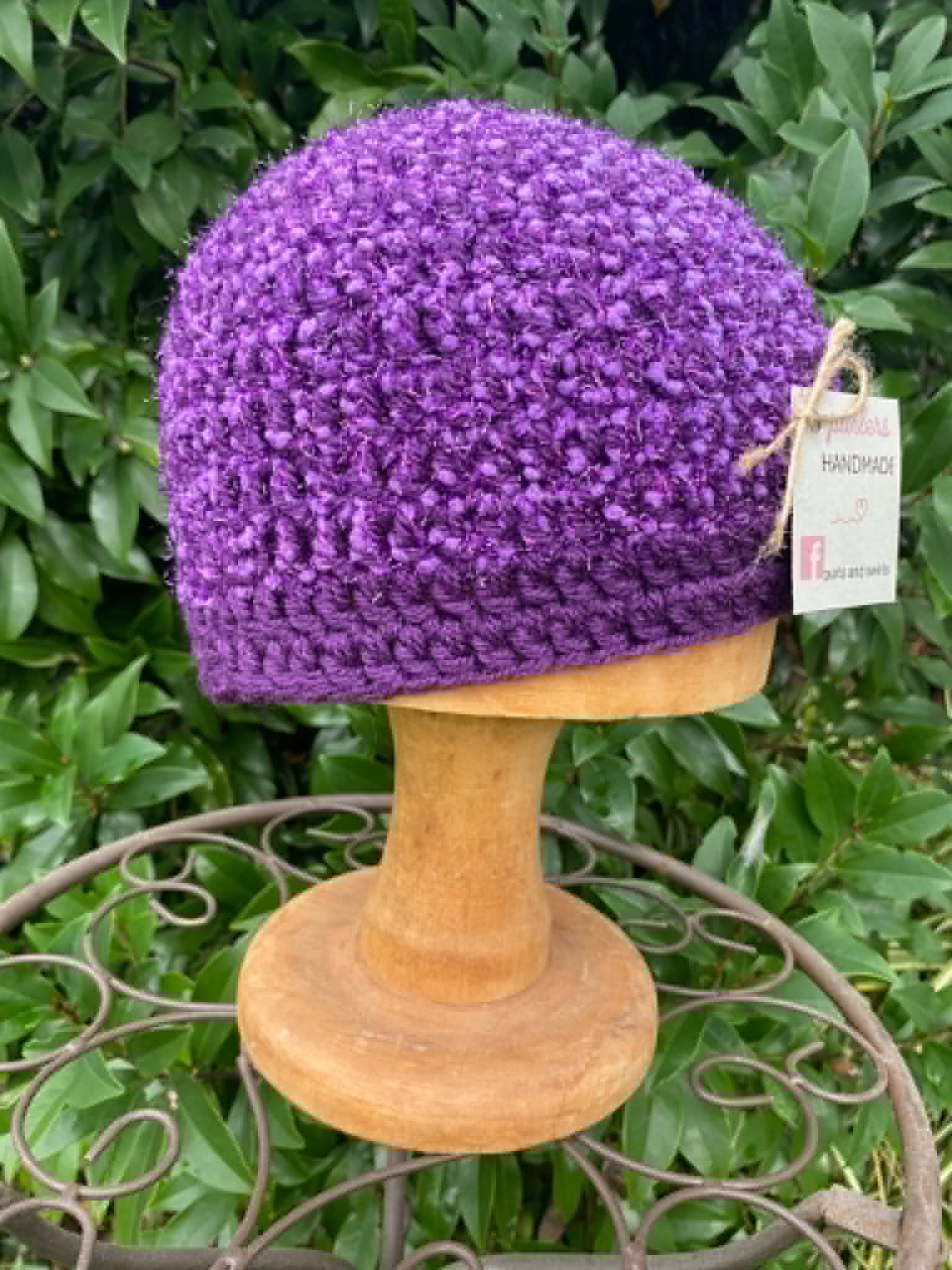 Ladies beanie with pretty sparkle