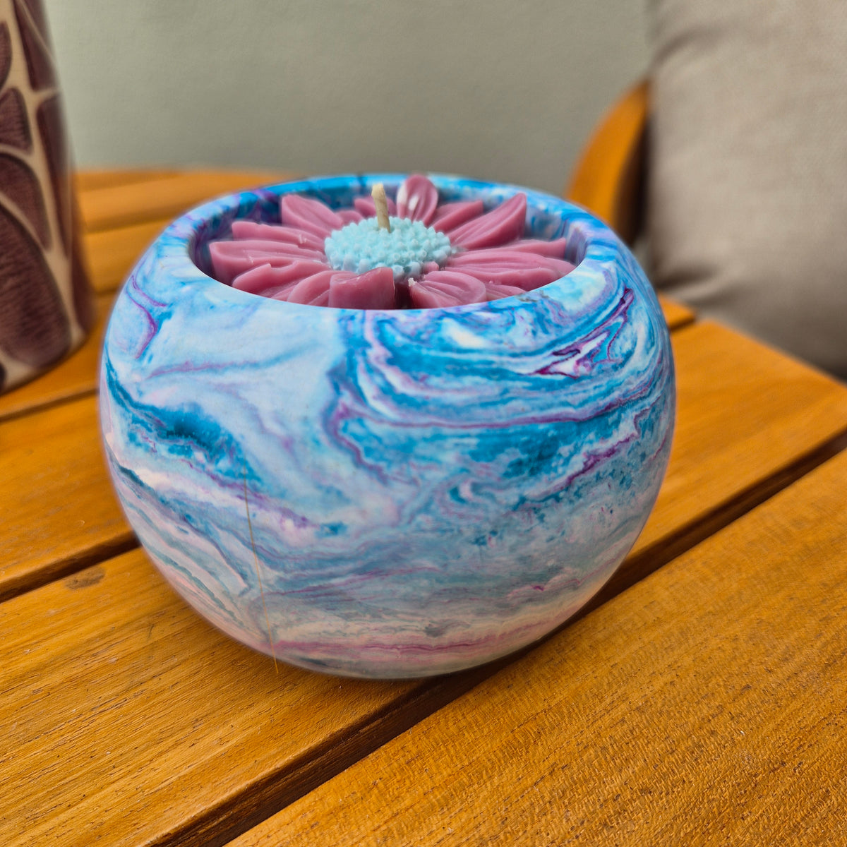 Concrete pot belly shaped bowl candle with coconut lime fragrance