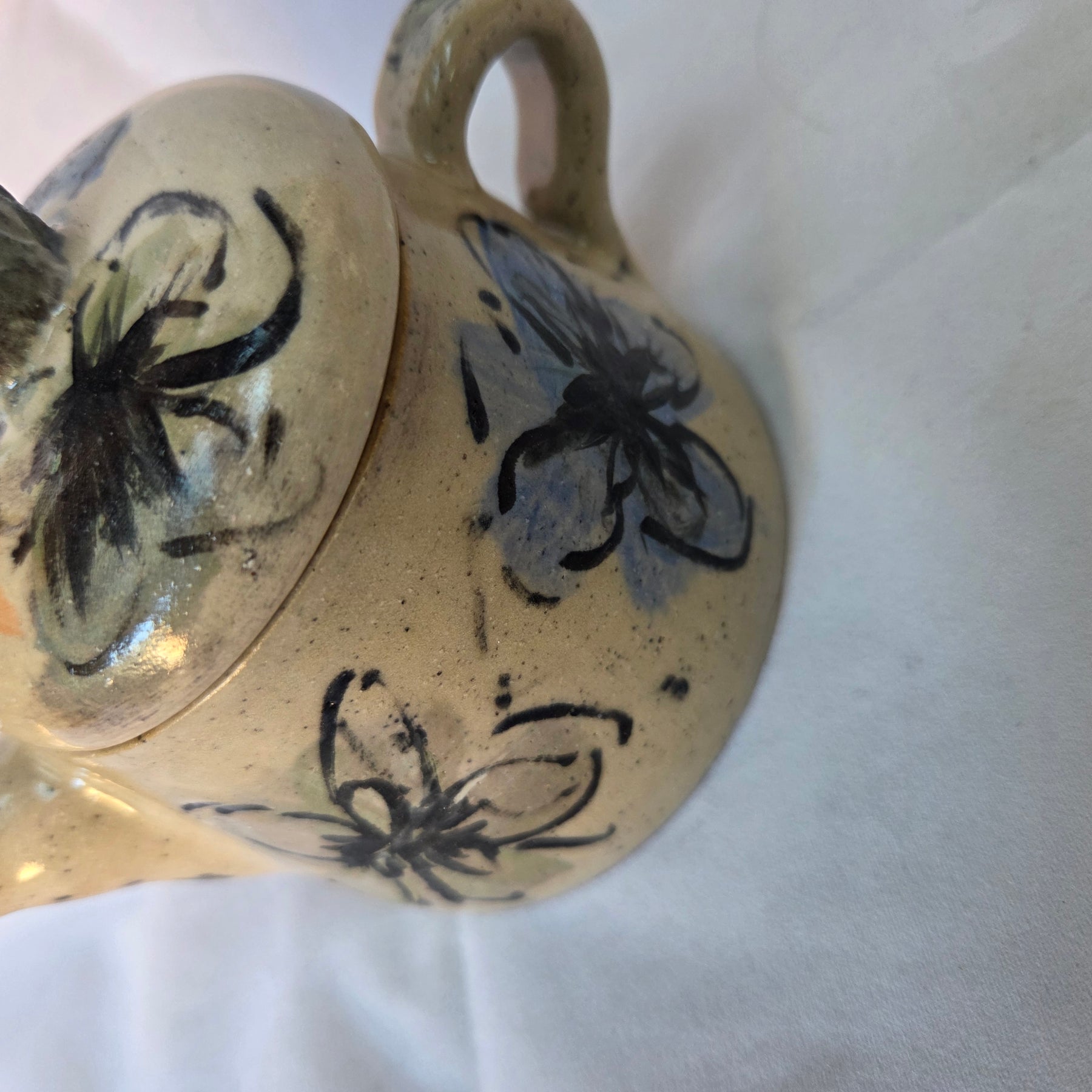 Small Japanese inspired ceramic One cup tea pot. Hand painted floral design. 10 x 9.5cm