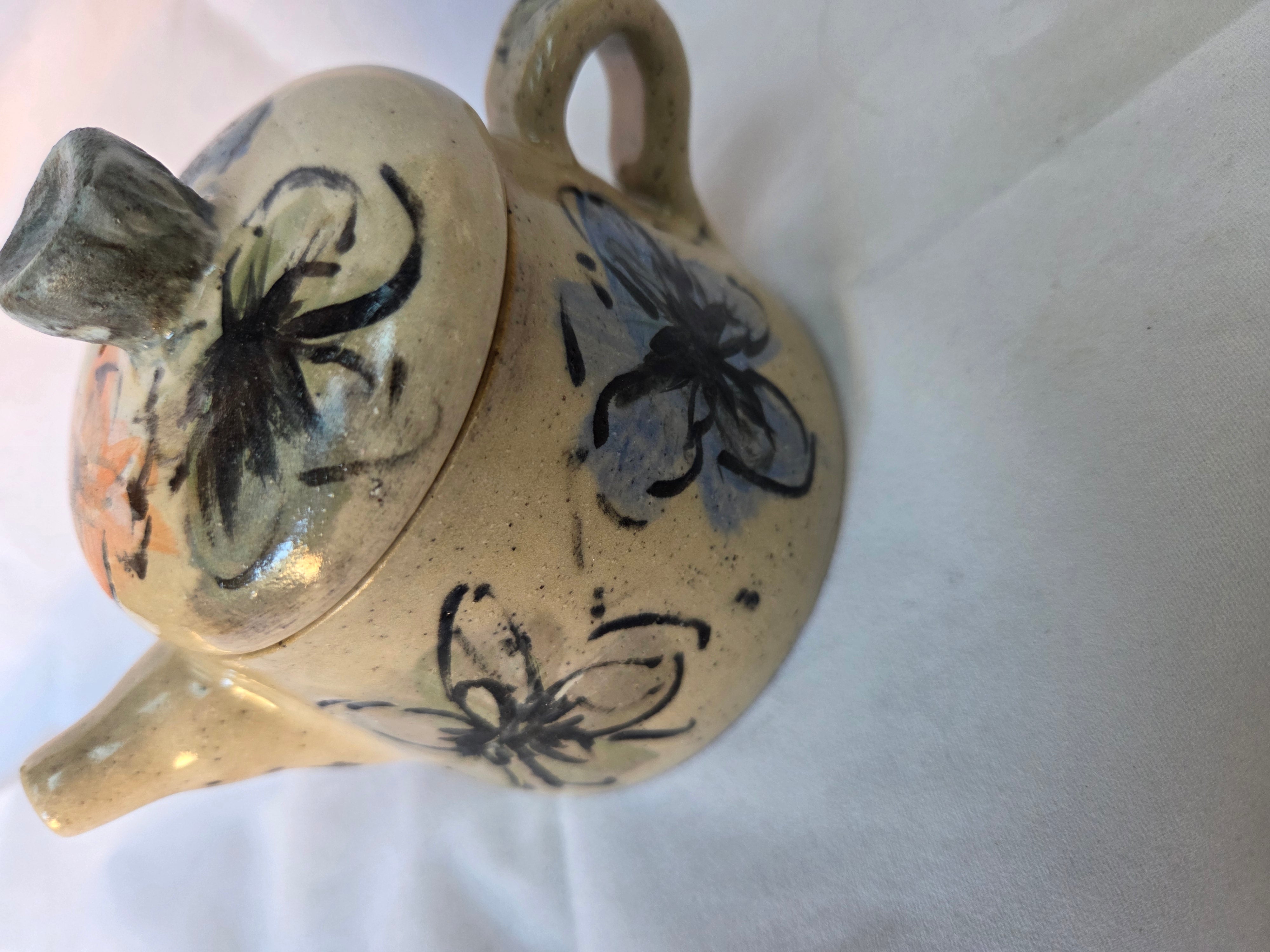 Small Japanese inspired ceramic One cup tea pot. Hand painted floral design. 10 x 9.5cm