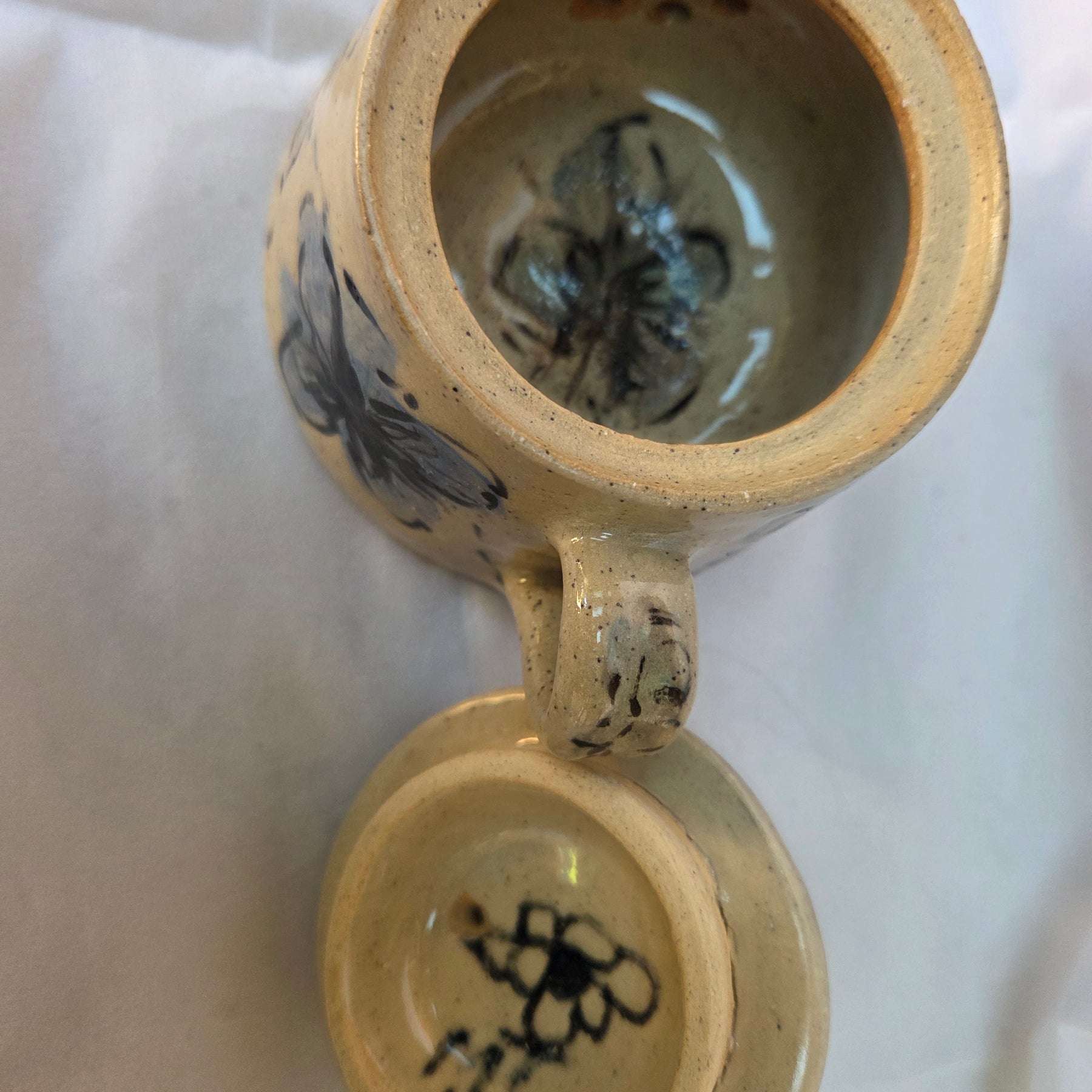 Small Japanese inspired ceramic One cup tea pot. Hand painted floral design. 10 x 9.5cm