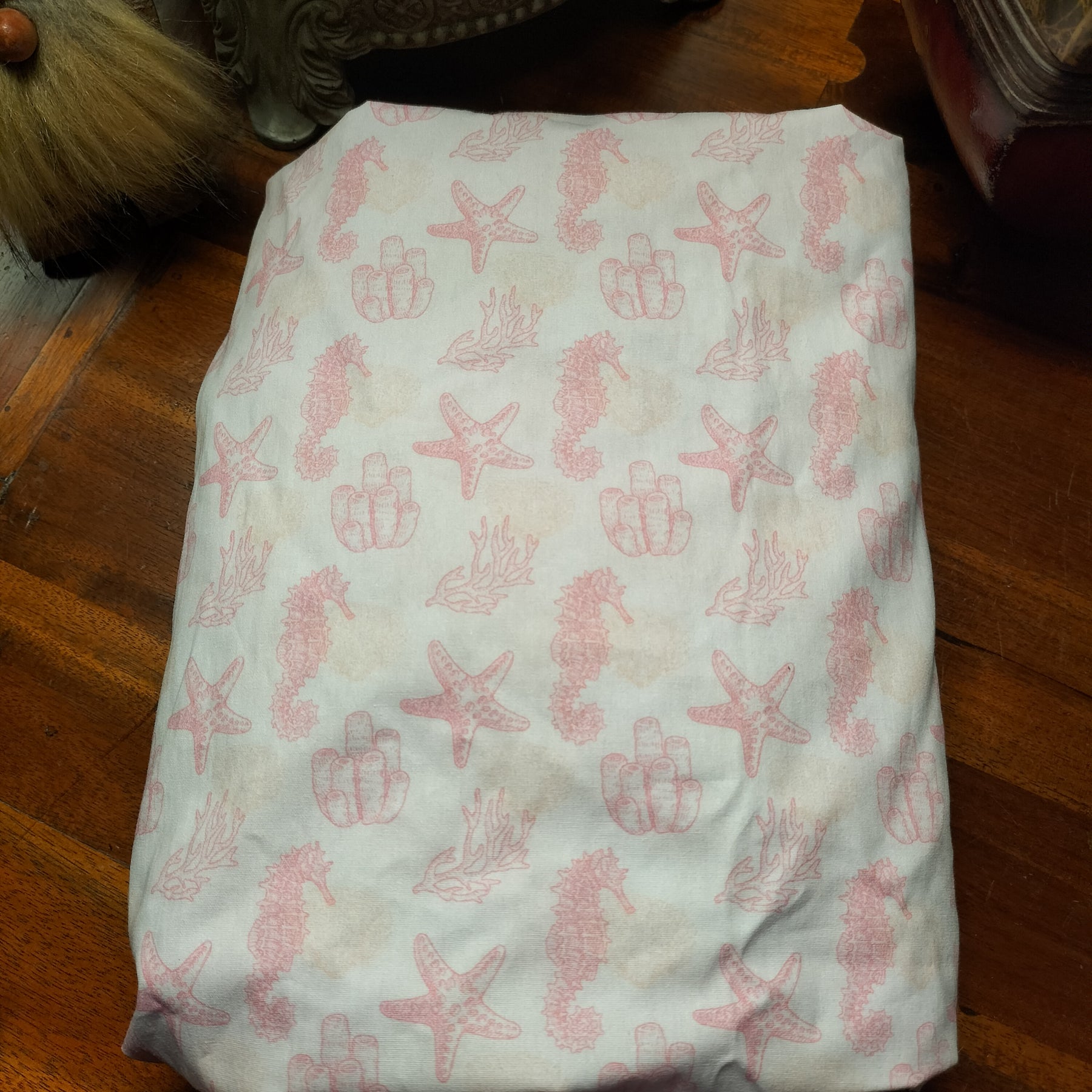 FITTED COT SHEET - SEAHORSES, STAR FISH AND CORAL