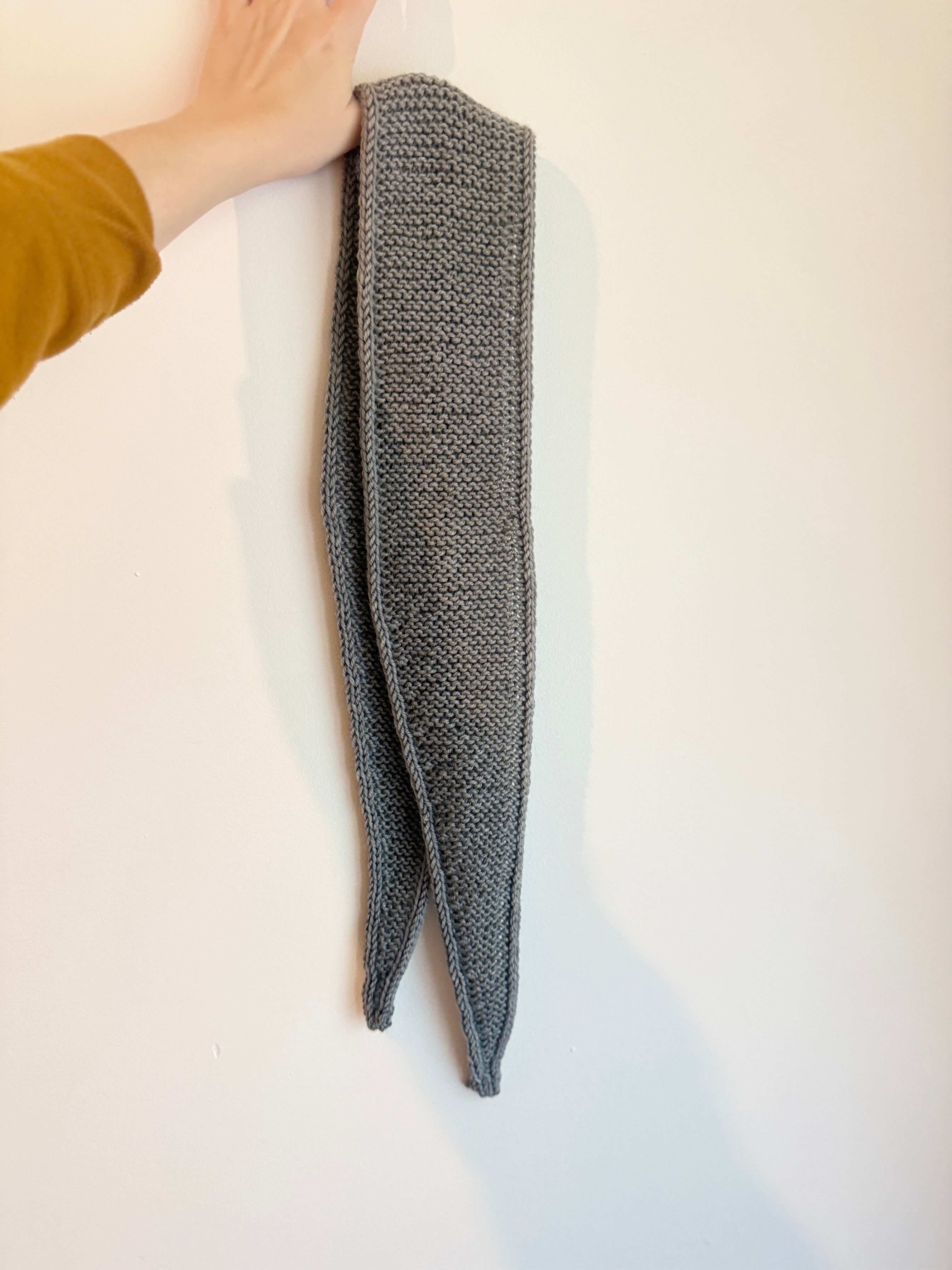 Knitted sophie scarf in grey