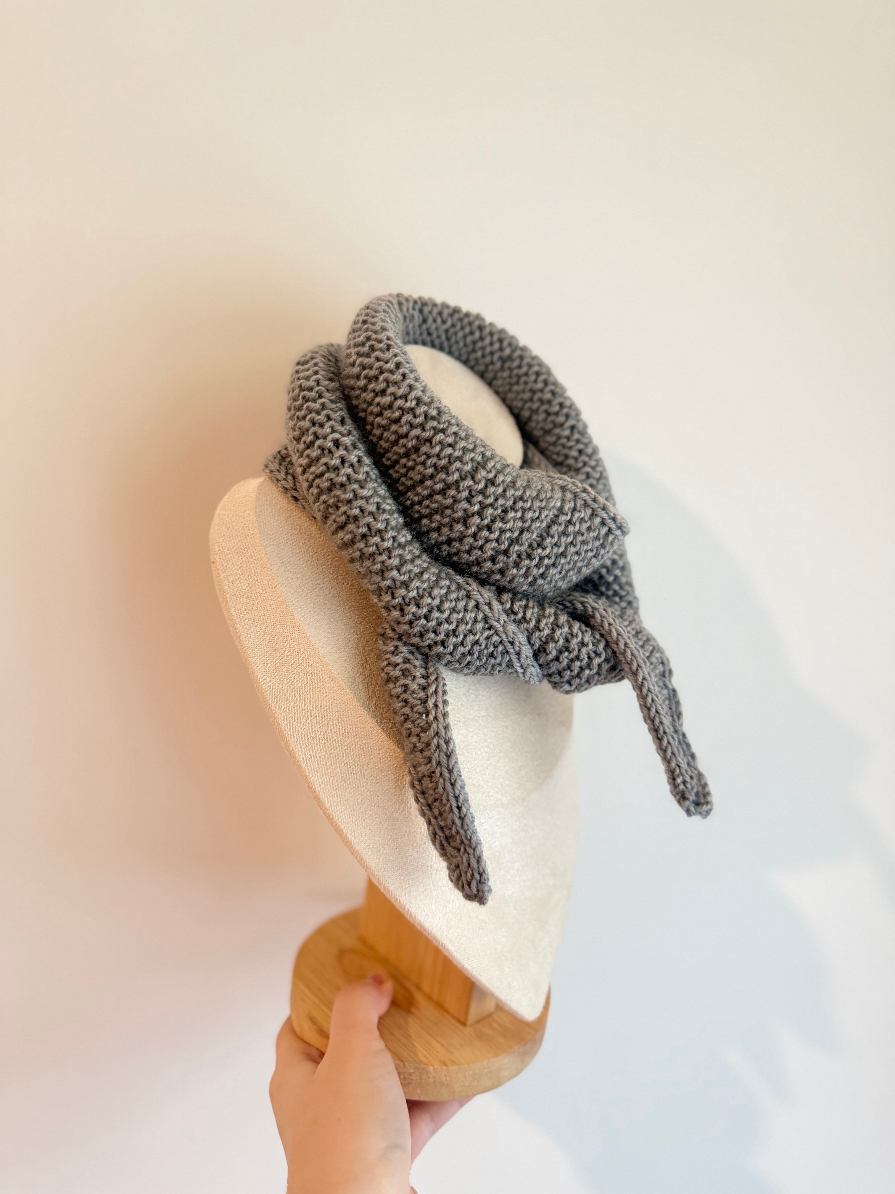 Knitted sophie scarf in grey