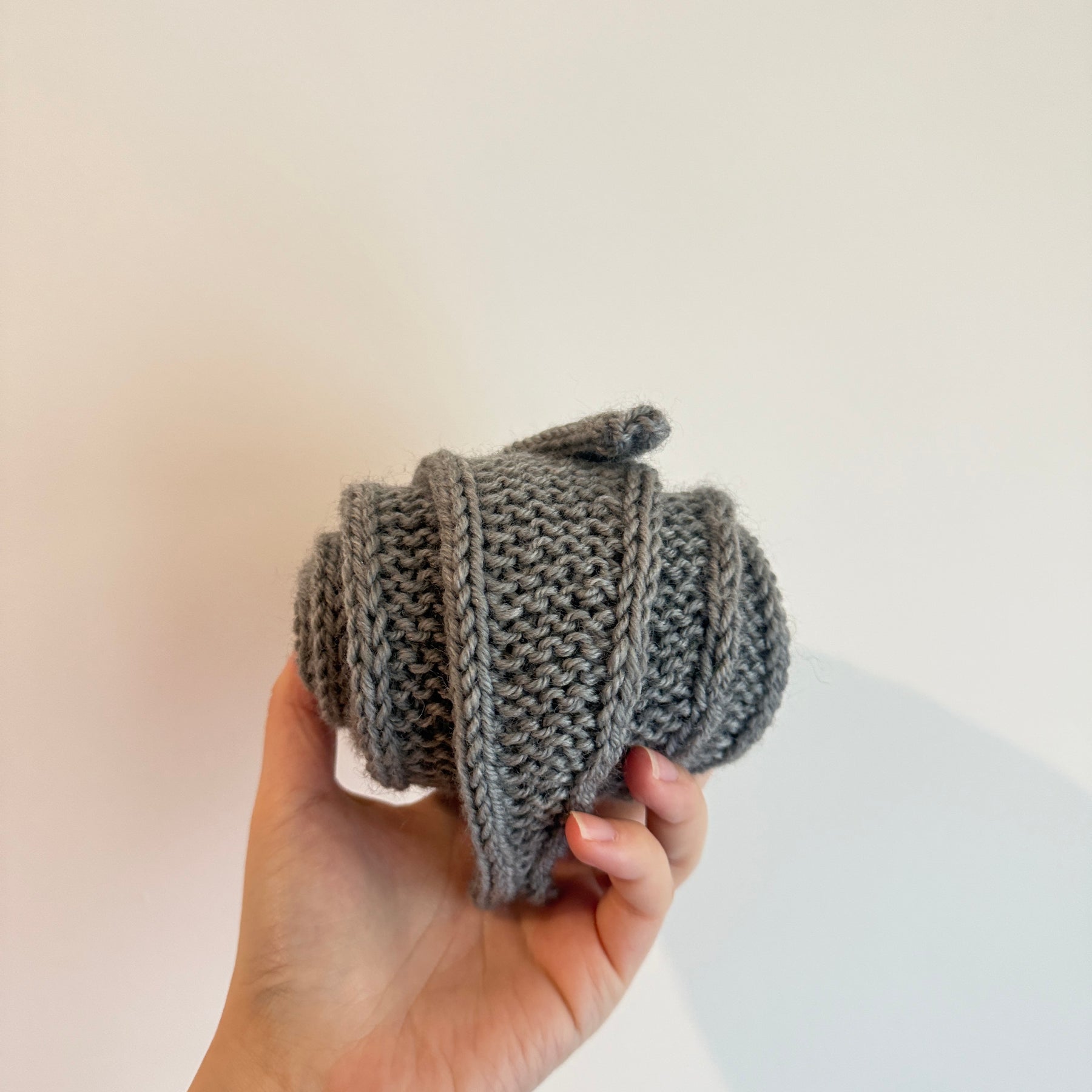 Knitted sophie scarf in grey