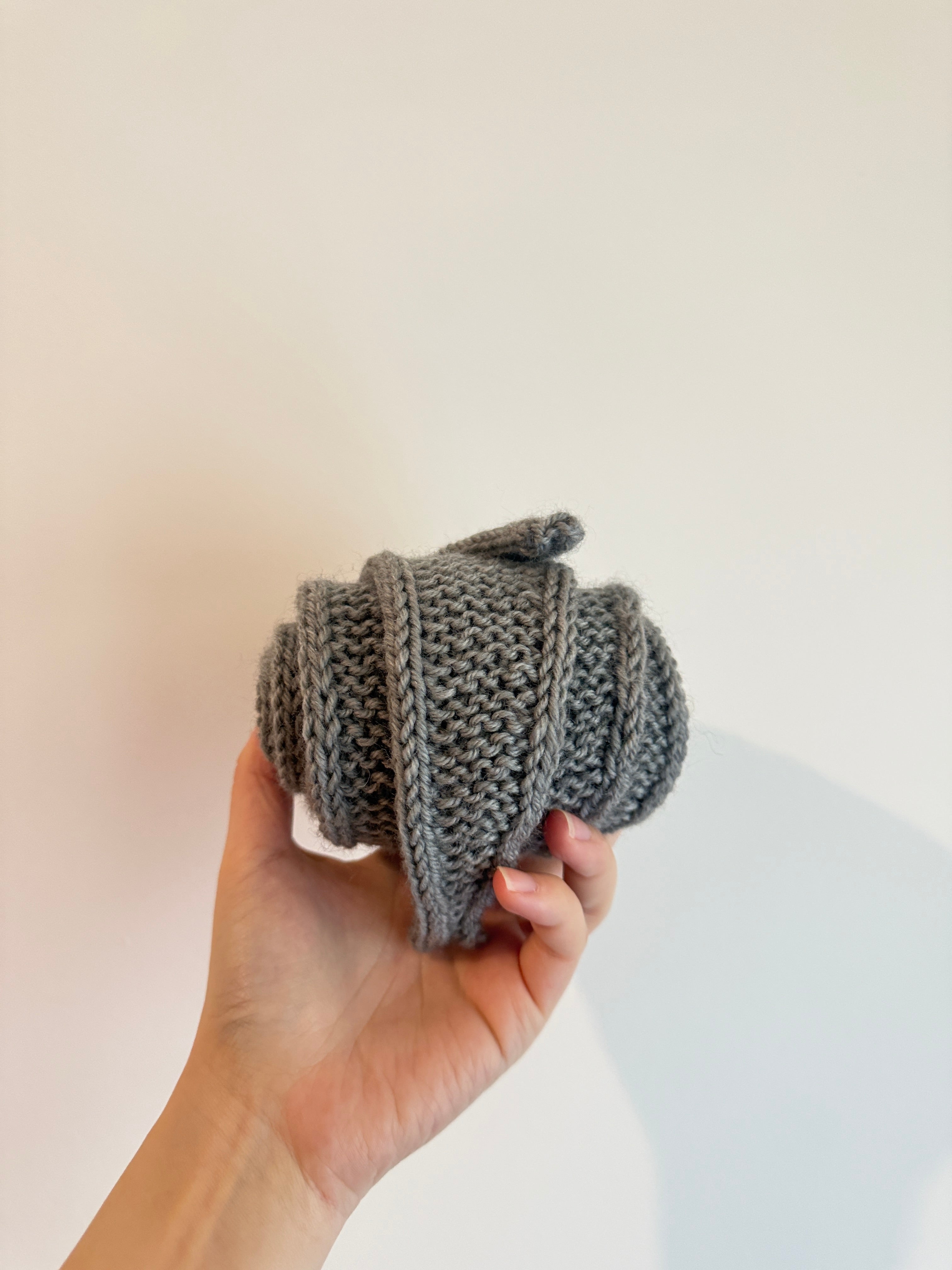 Knitted sophie scarf in grey