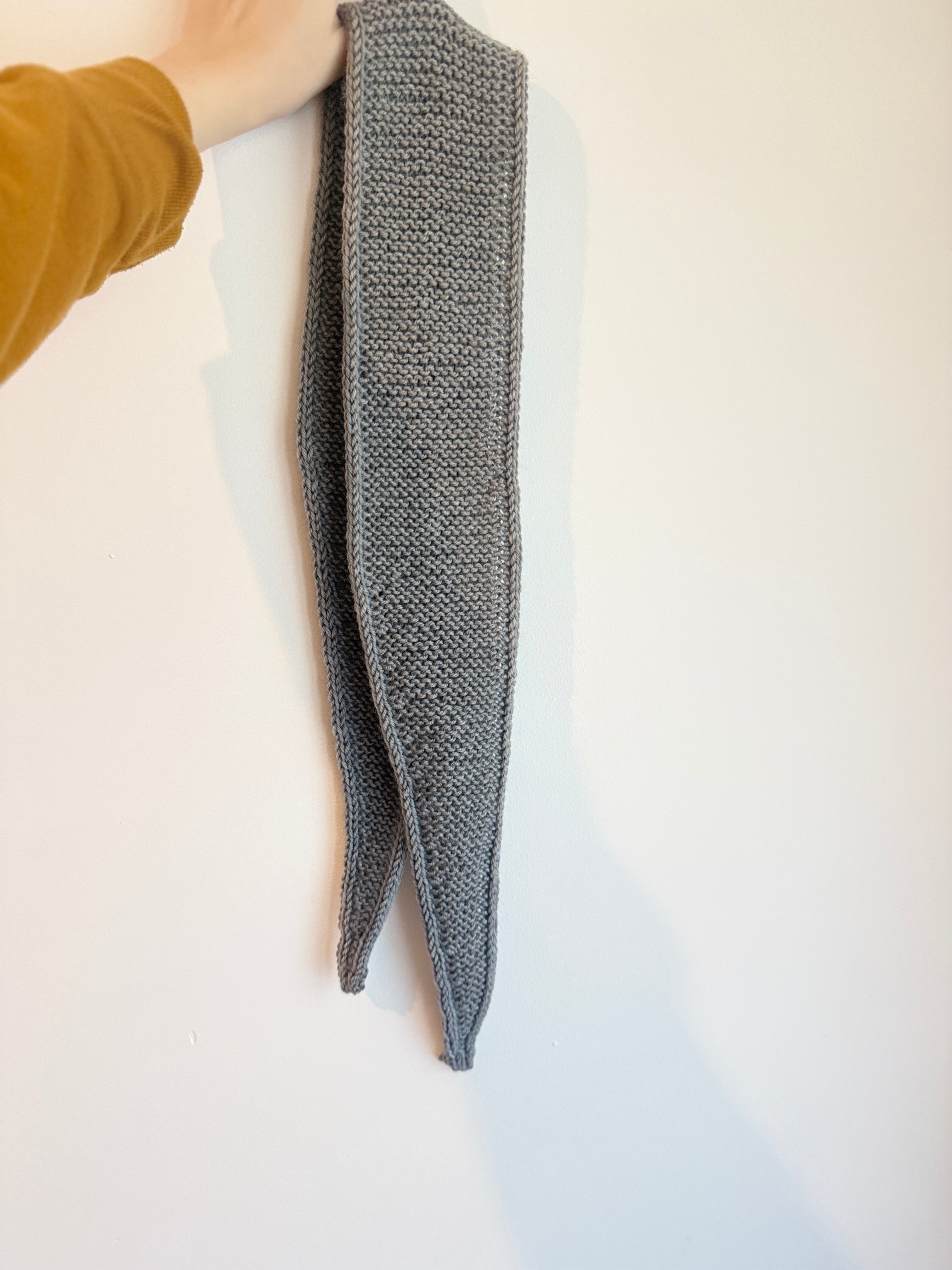 Knitted sophie scarf in grey