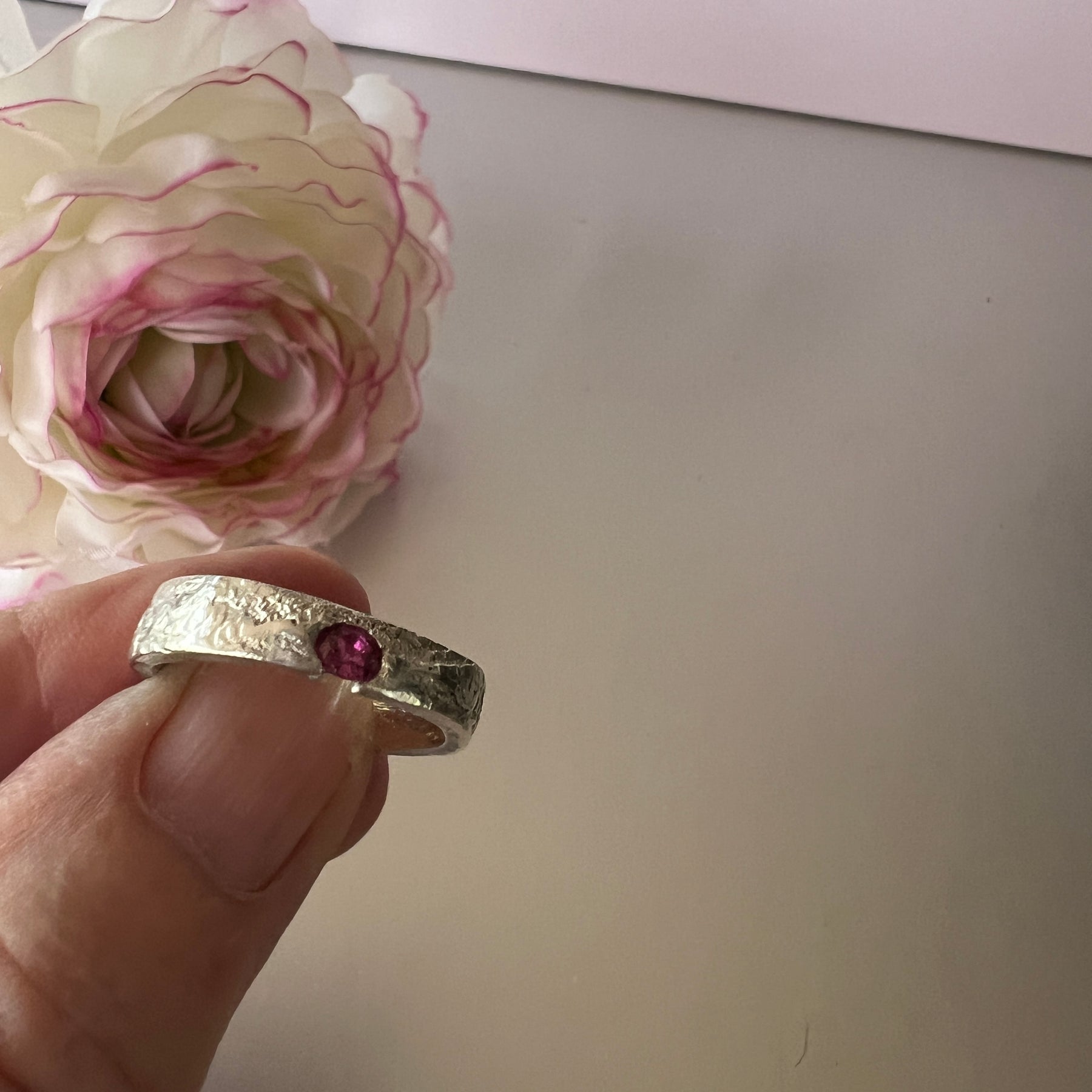 “Batemans Bay” Sterling Silver Ring-Pink Sapphire