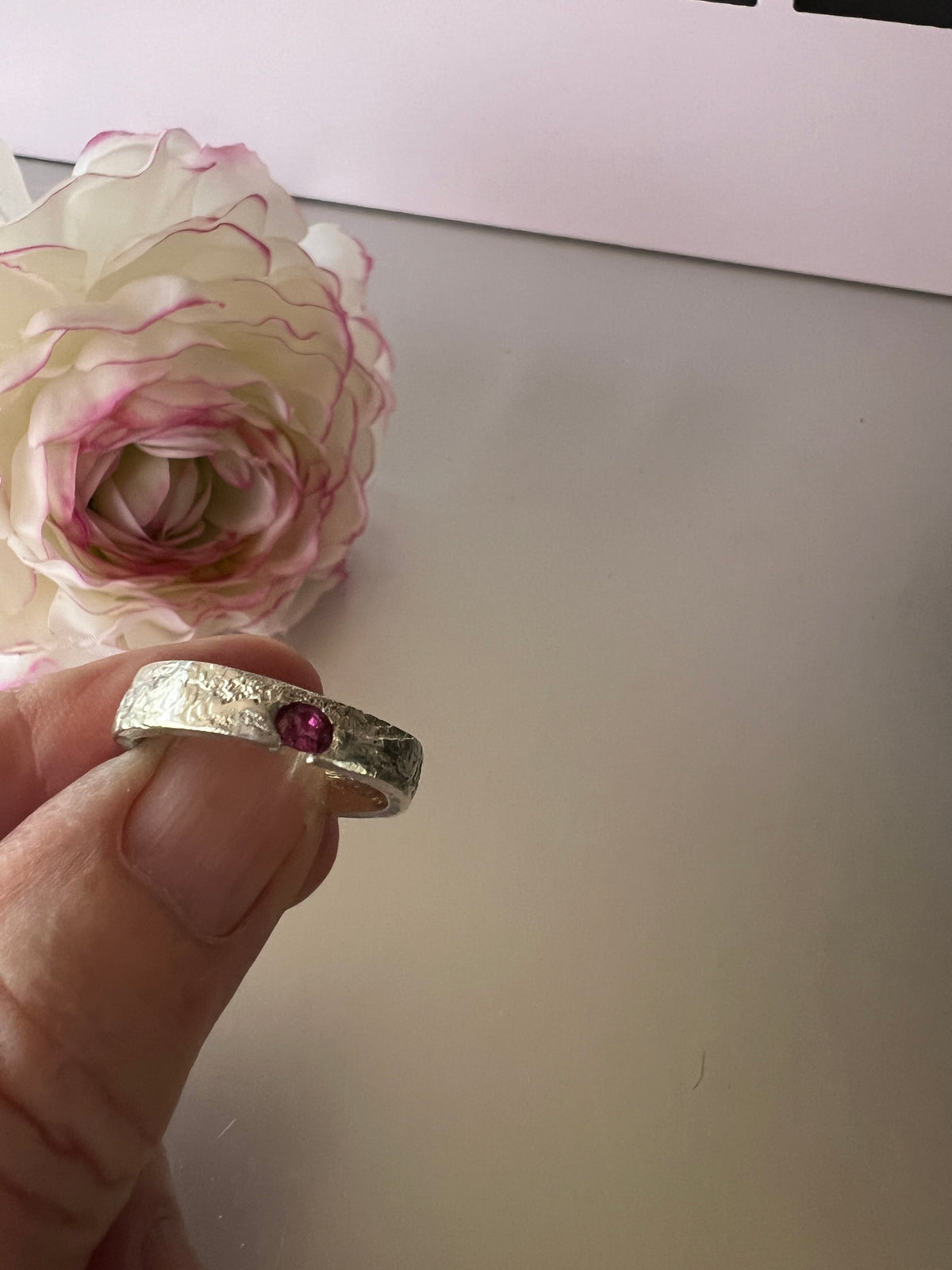 “Batemans Bay” Sterling Silver Ring-Pink Sapphire