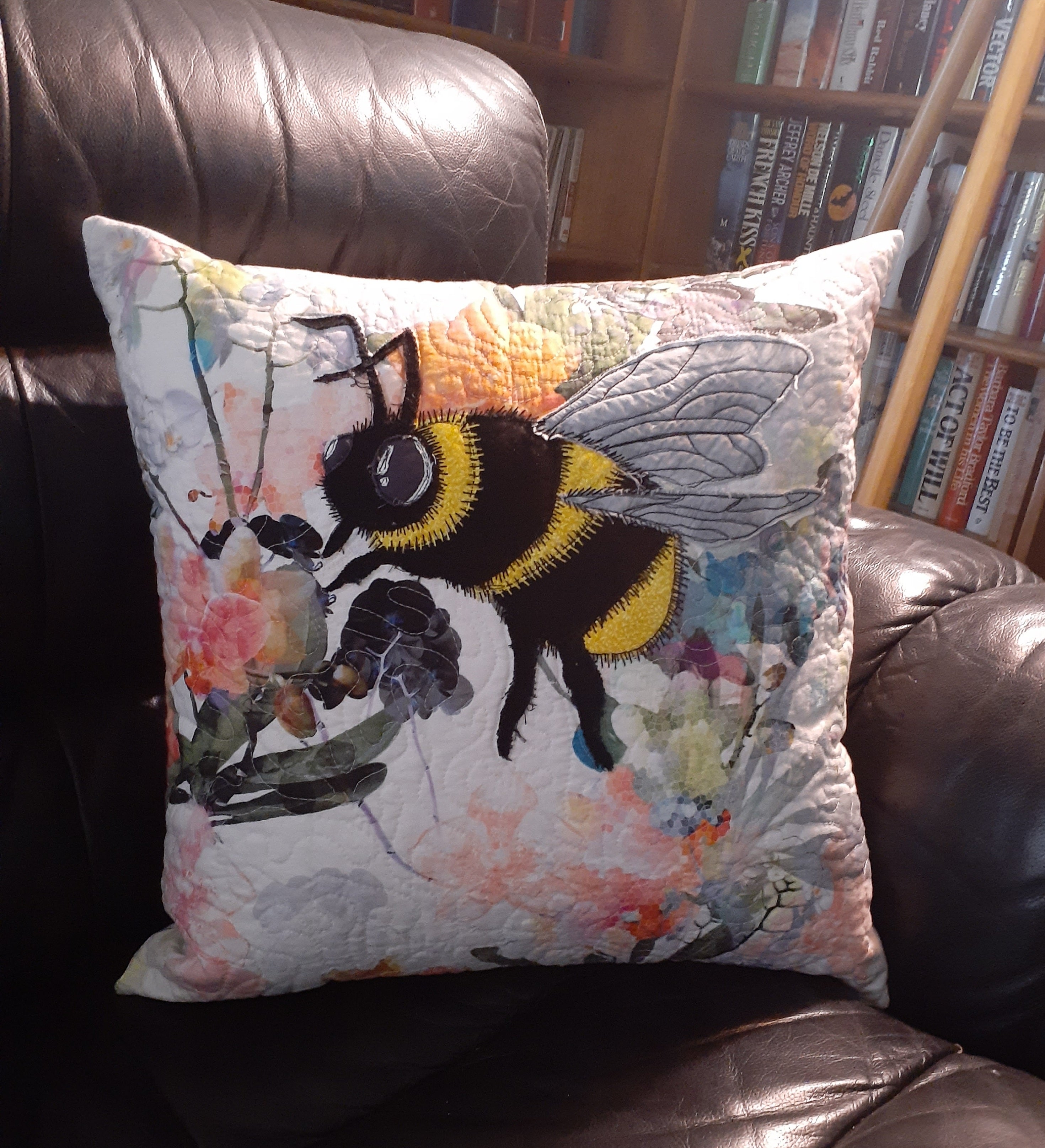 Little bumble bee cushion cover