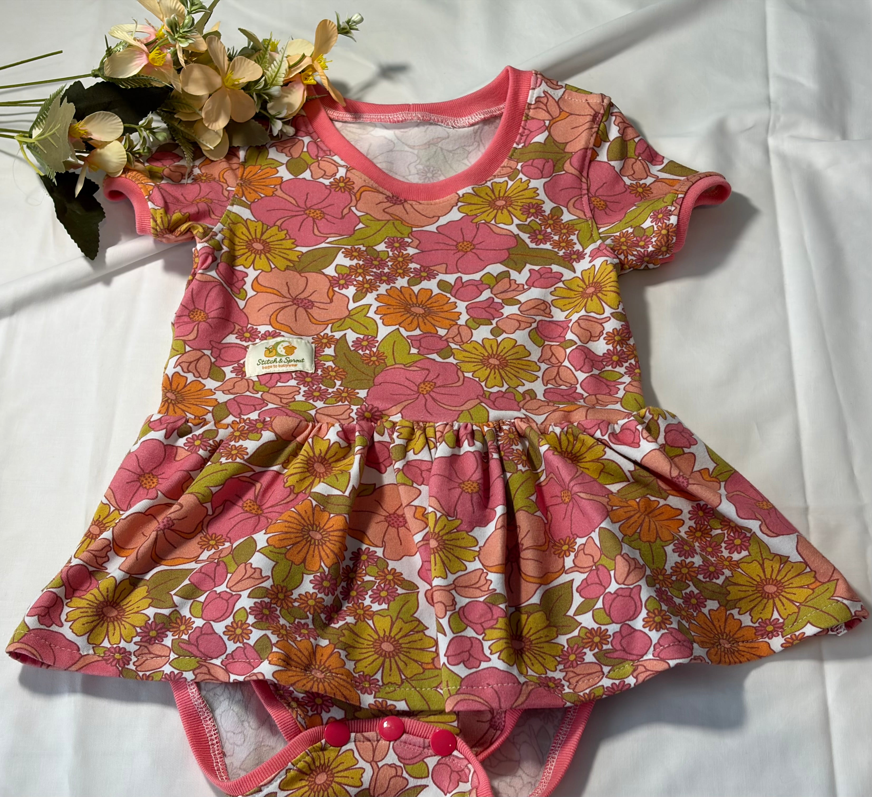 EOFY SALE VINTAGE FLORAL BODYSUIT DRESS 2-3 Yrs