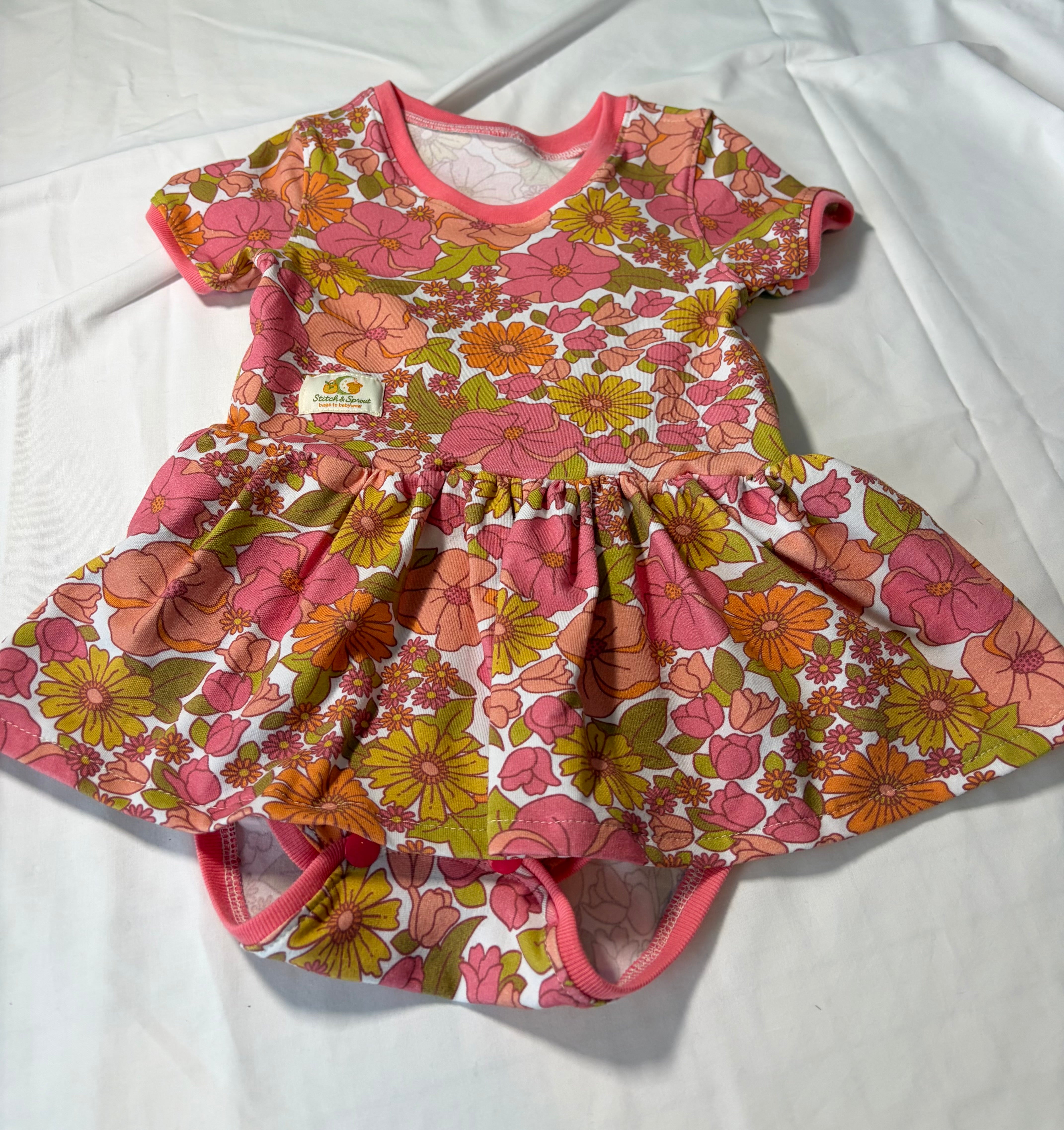 EOFY SALE VINTAGE FLORAL BODYSUIT DRESS 2-3 Yrs