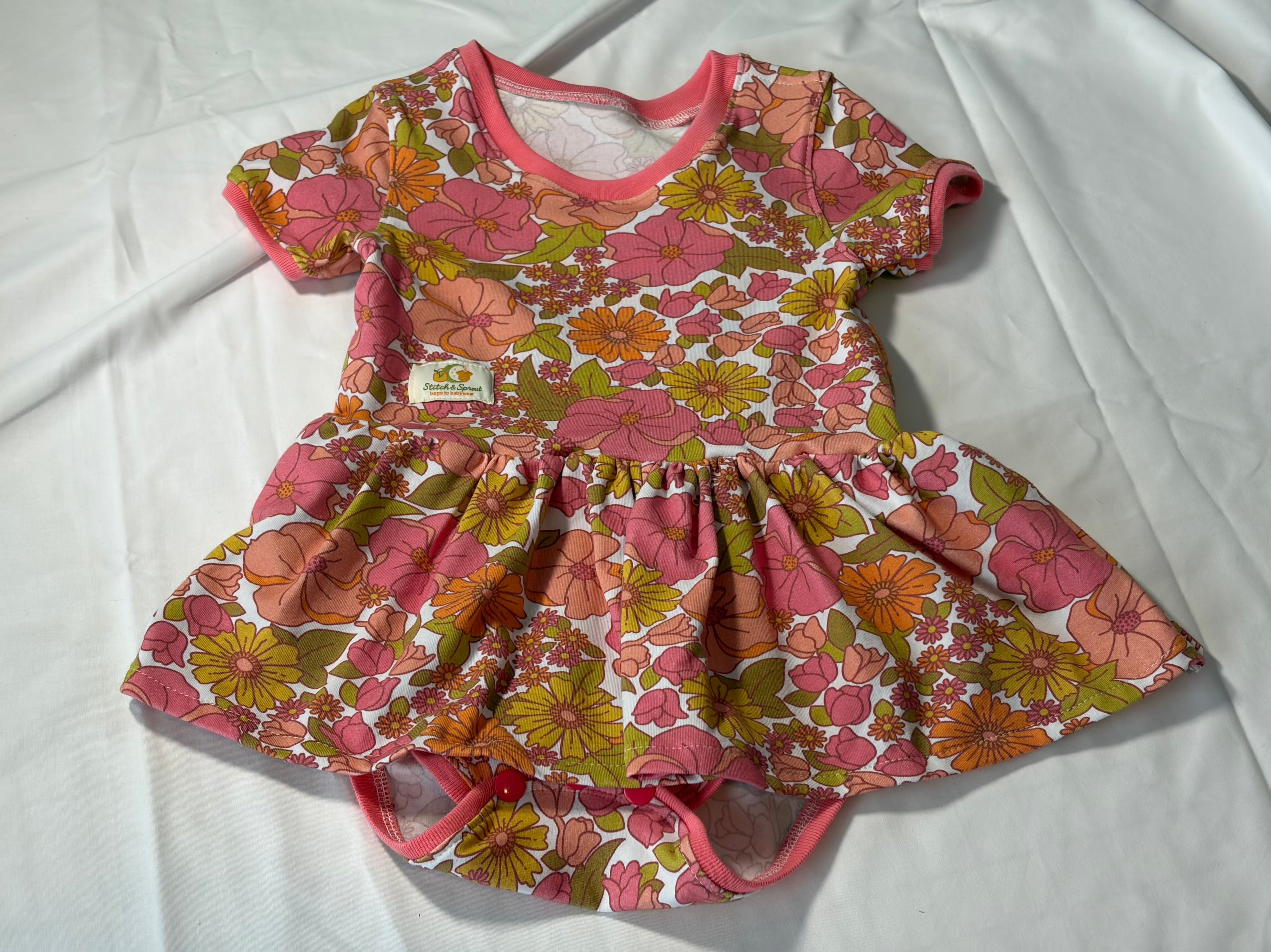 EOFY SALE VINTAGE FLORAL BODYSUIT DRESS 2-3 Yrs