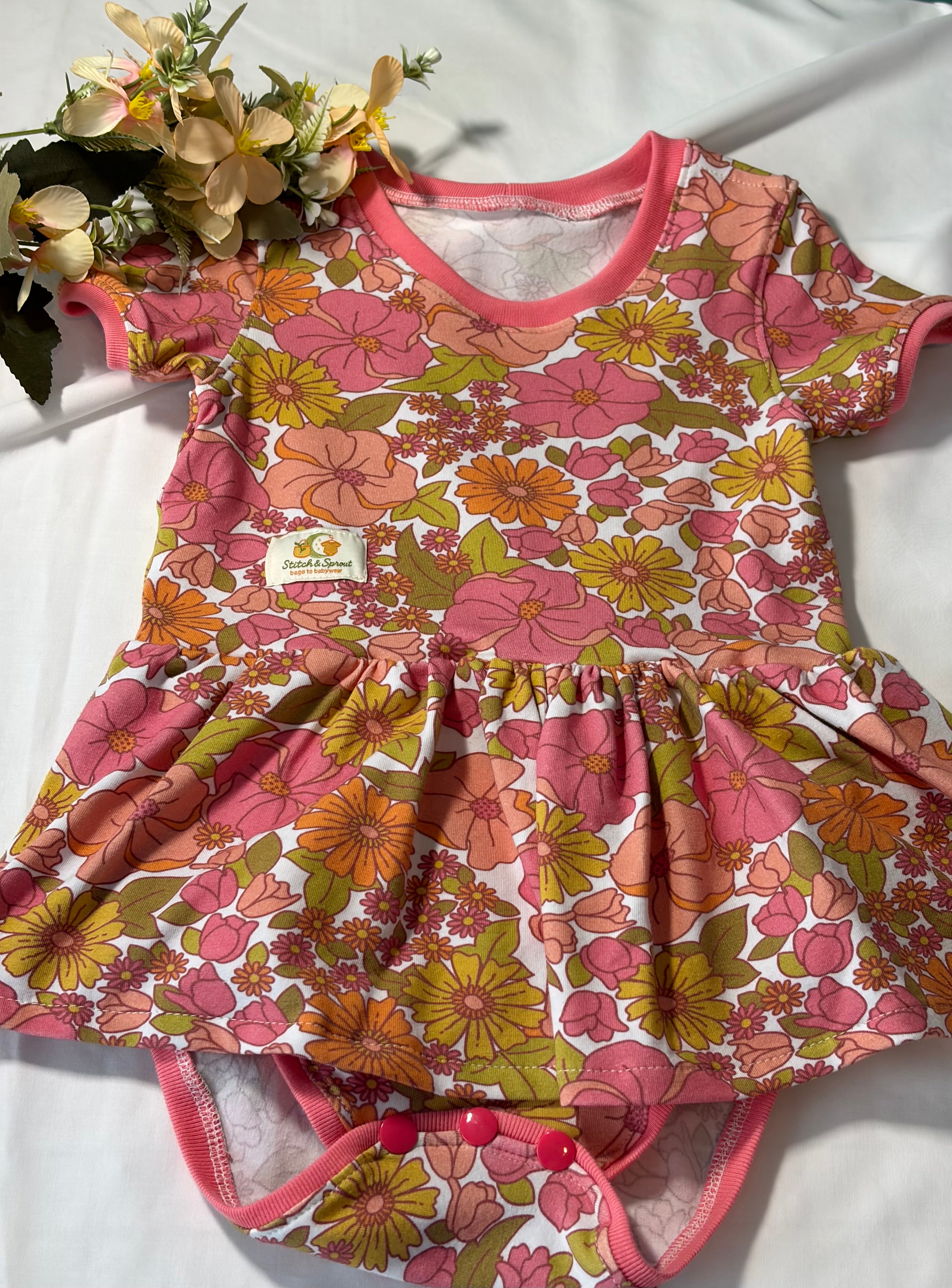 EOFY SALE VINTAGE FLORAL BODYSUIT DRESS 2-3 Yrs