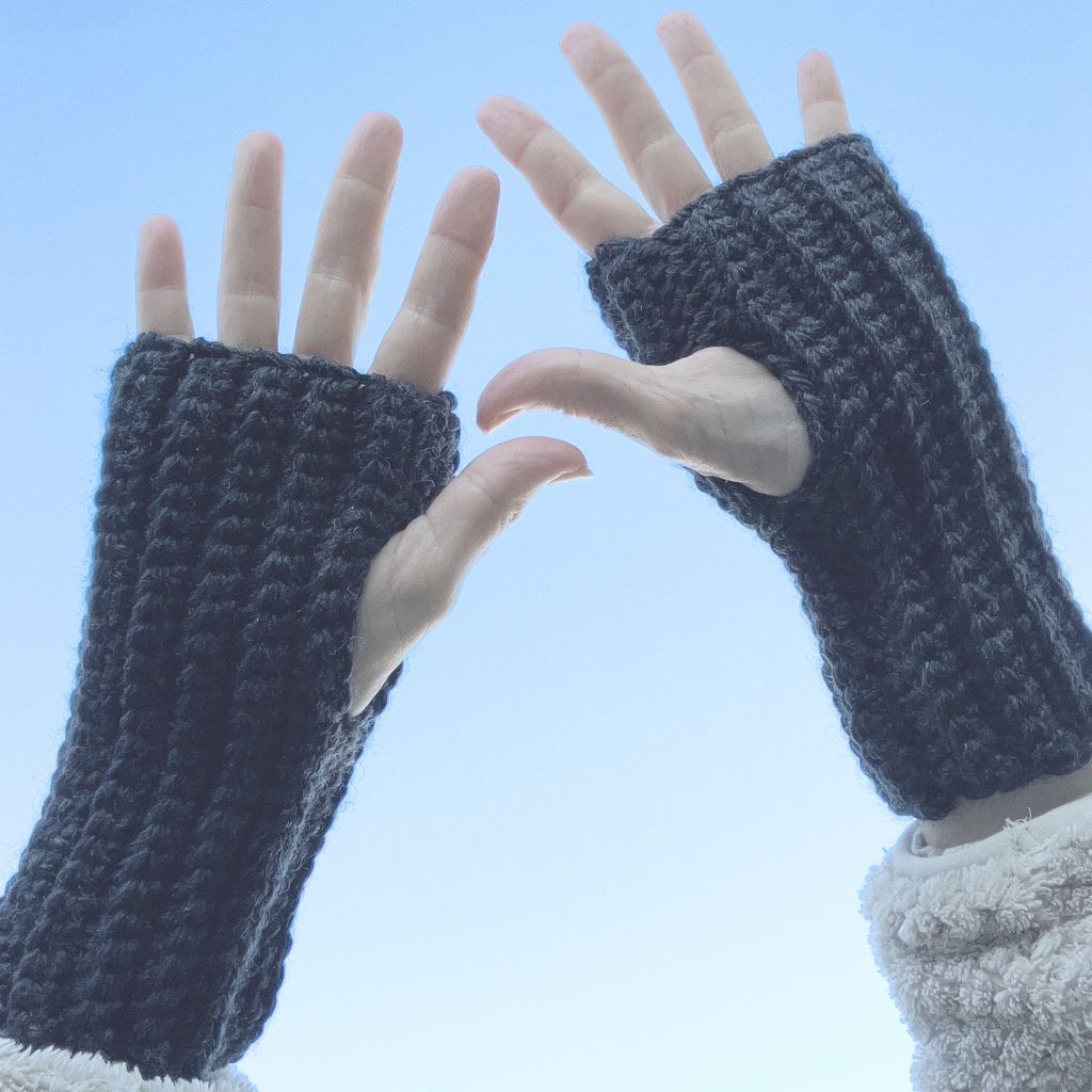 Cosy Fingerless Handwarmers - charcoal | Aussie Merino Mittens