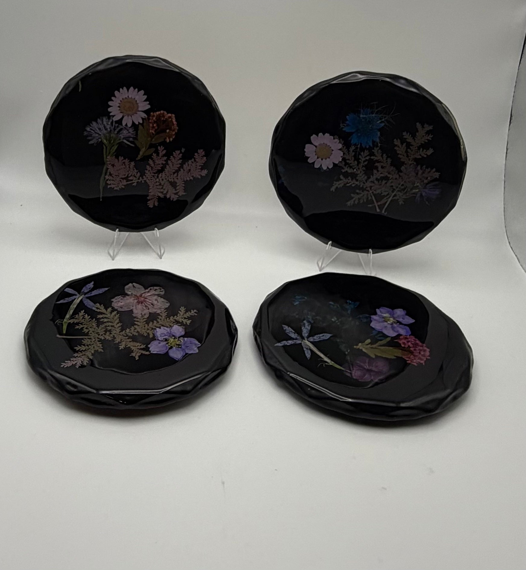 Handcrafted pressed purple/pink flower Resin Coasters - set of 4