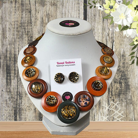 Button necklace and earrings - On Safari