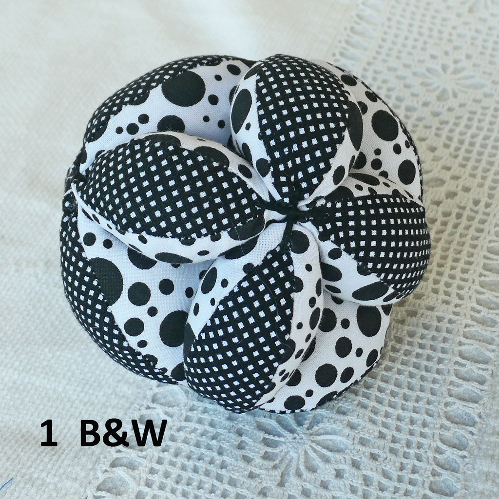 Stress balls for Collingwood fans!  Handmade.  Black and White