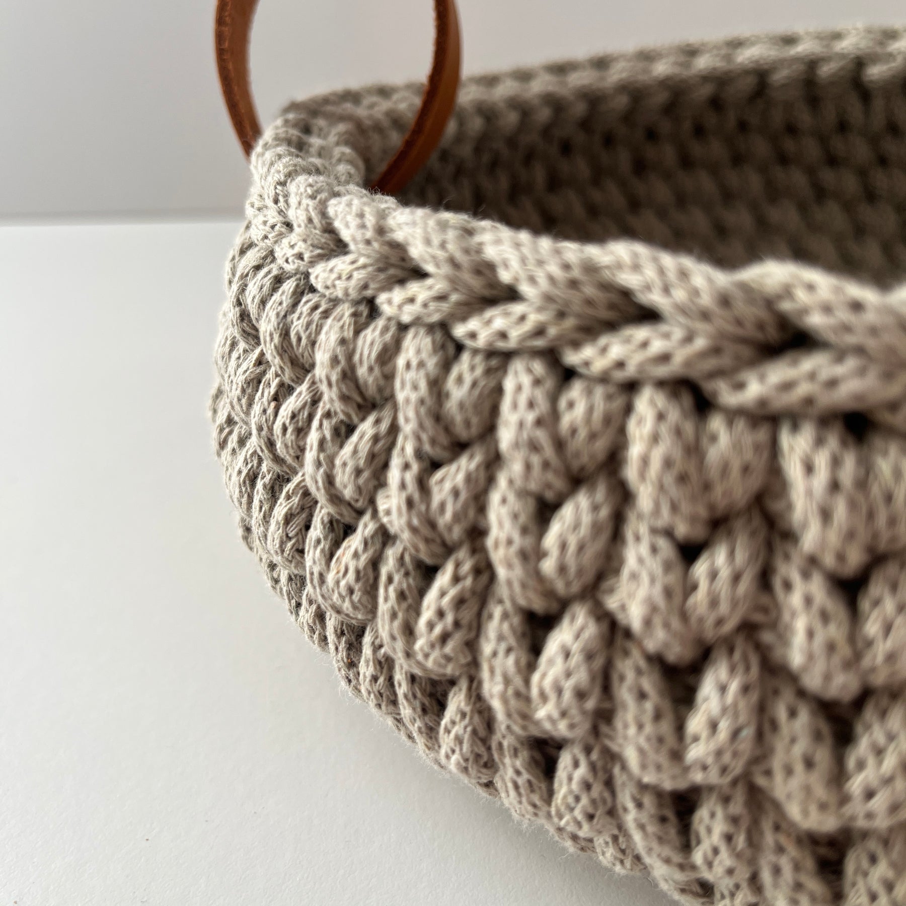 Crochet basket with handles - colour Pale Olive