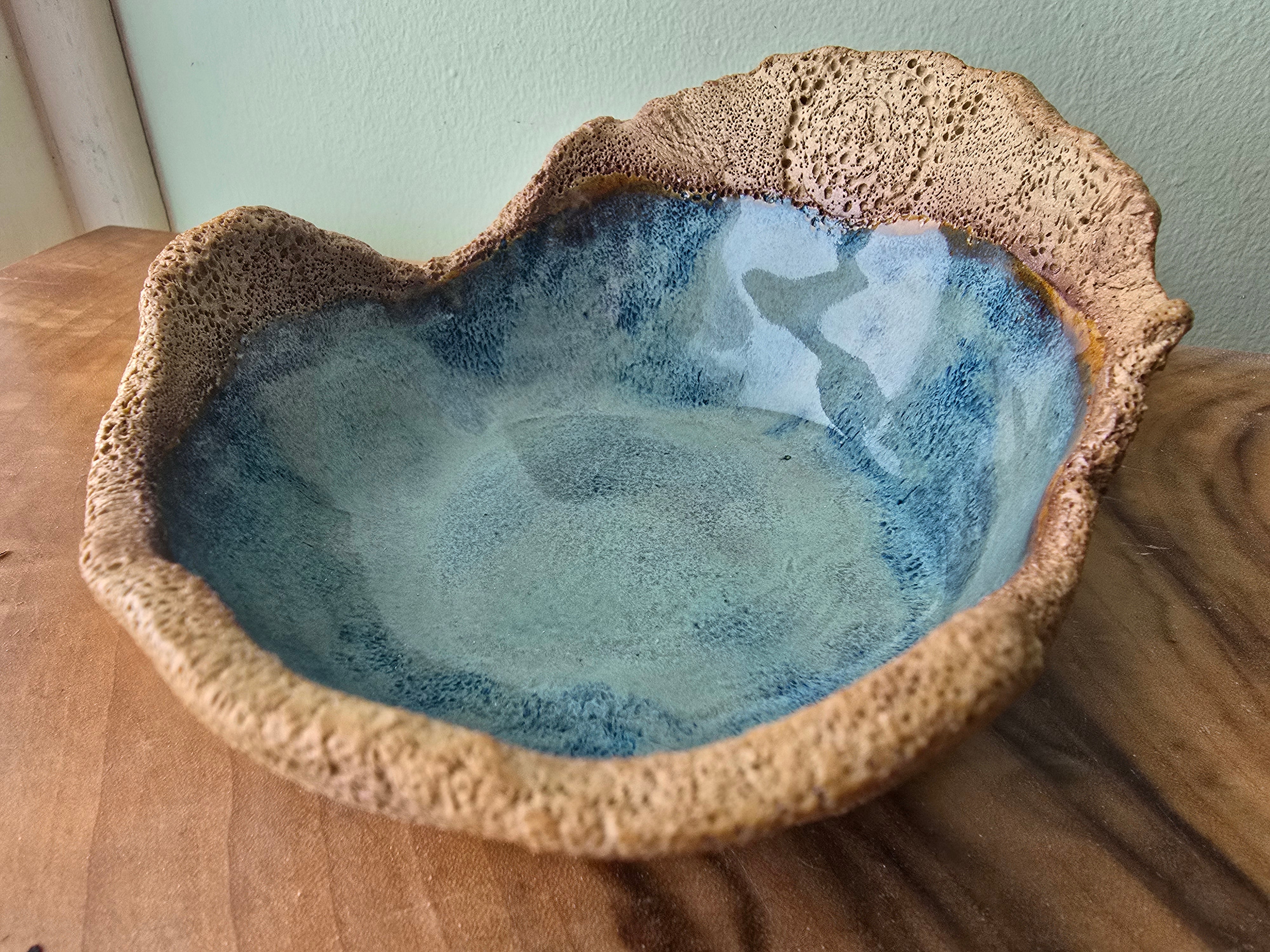 Rockpool series textured bowl