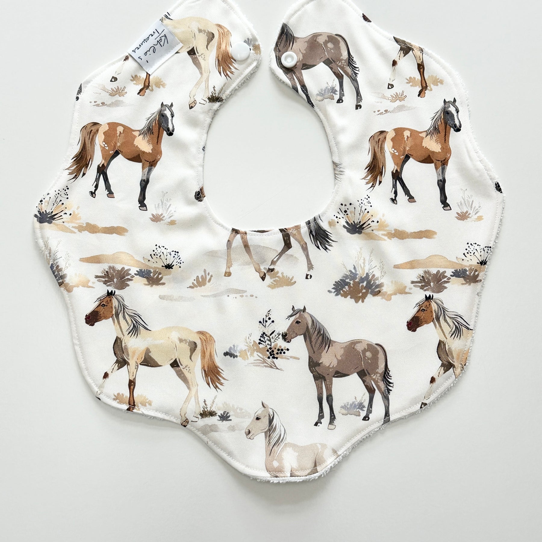 Horses scalloped bib