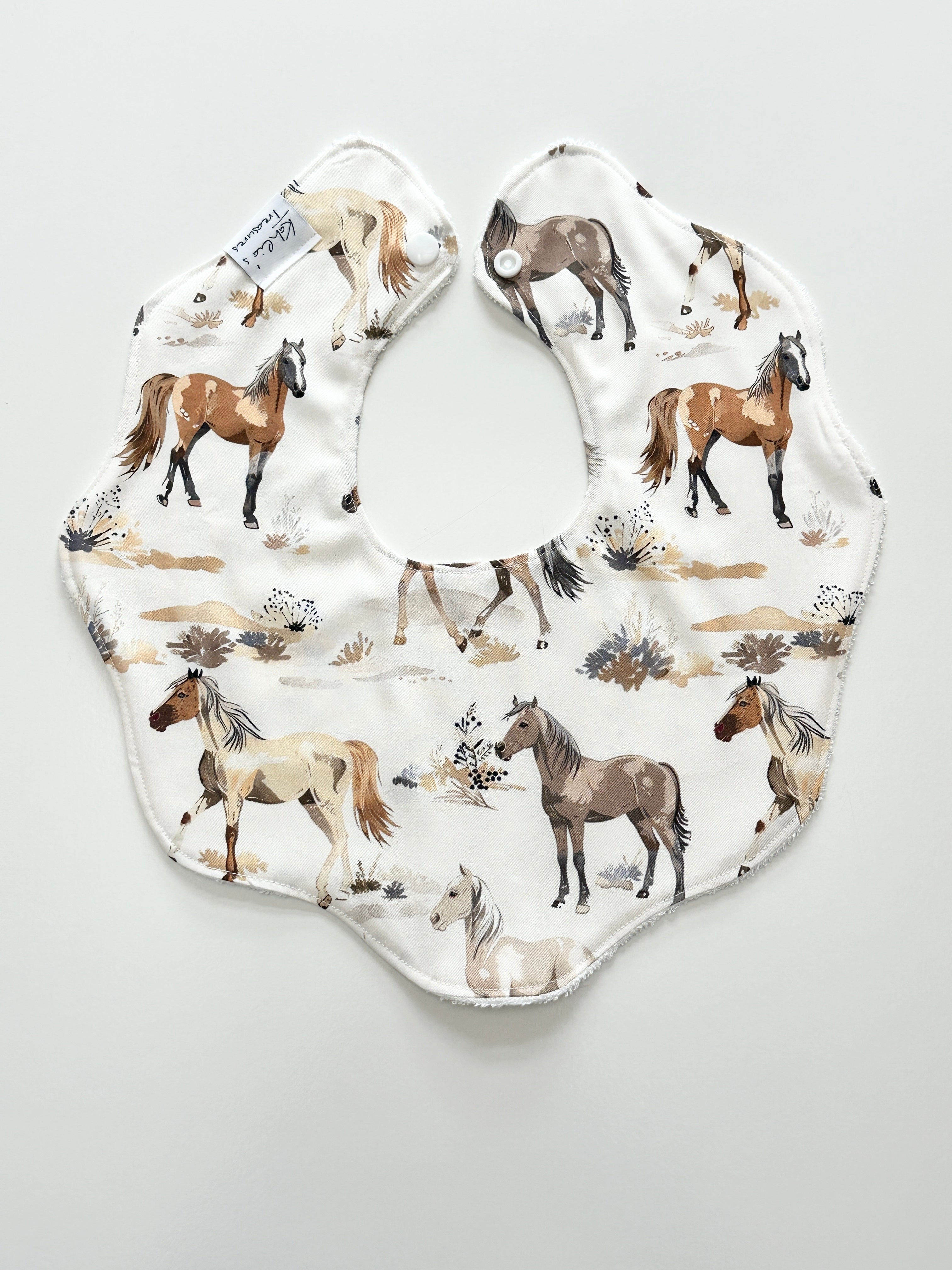 Horses scalloped bib