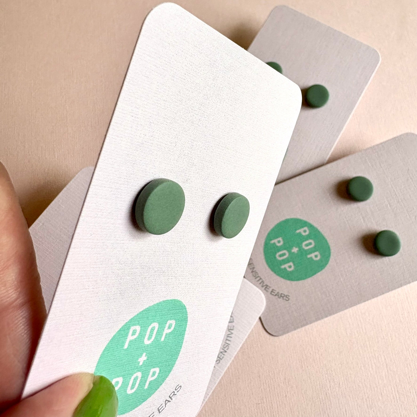 Earrings Studs round Sage Green 10mm