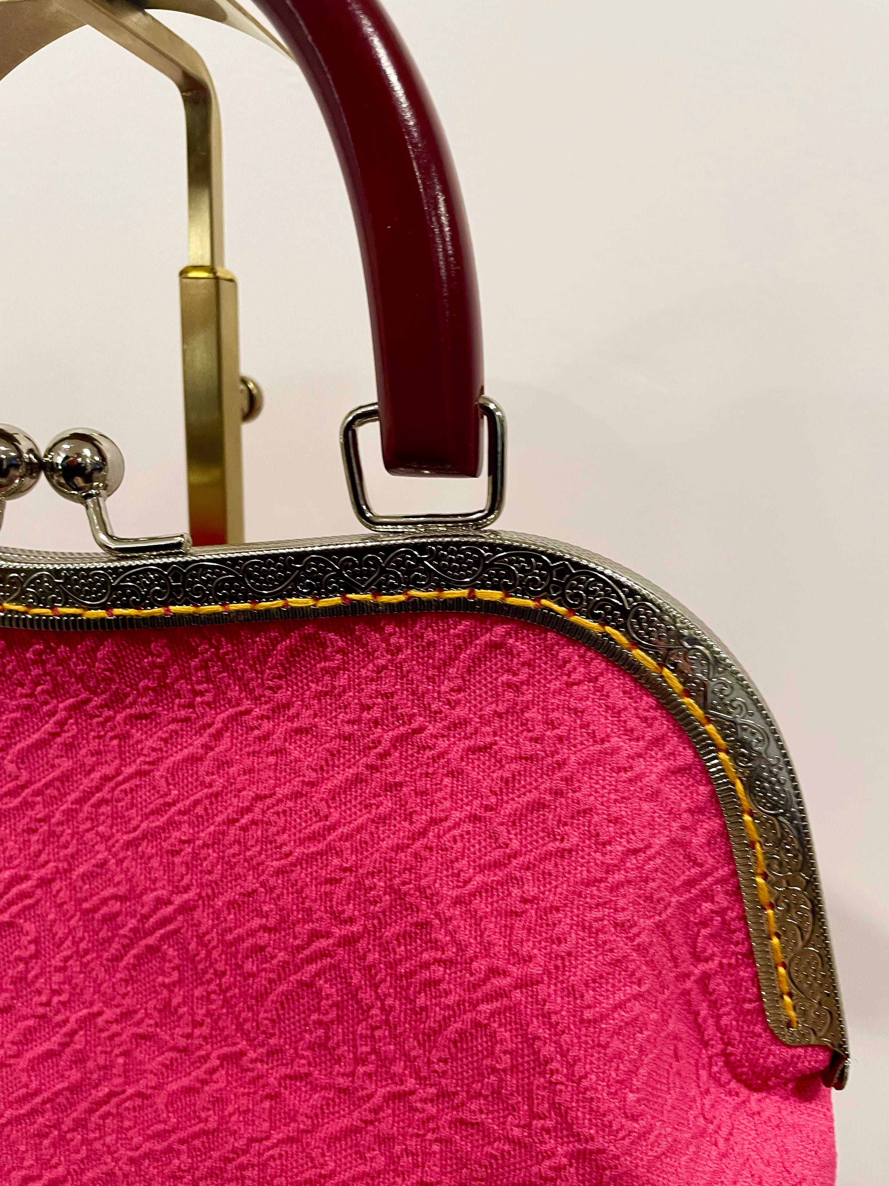 Pink Crimplene 1960s Mod Handbag